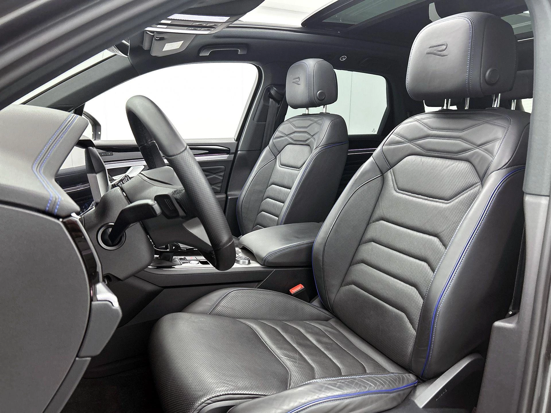 Volkswagen Touareg 3.0 TSi 4MOTION R