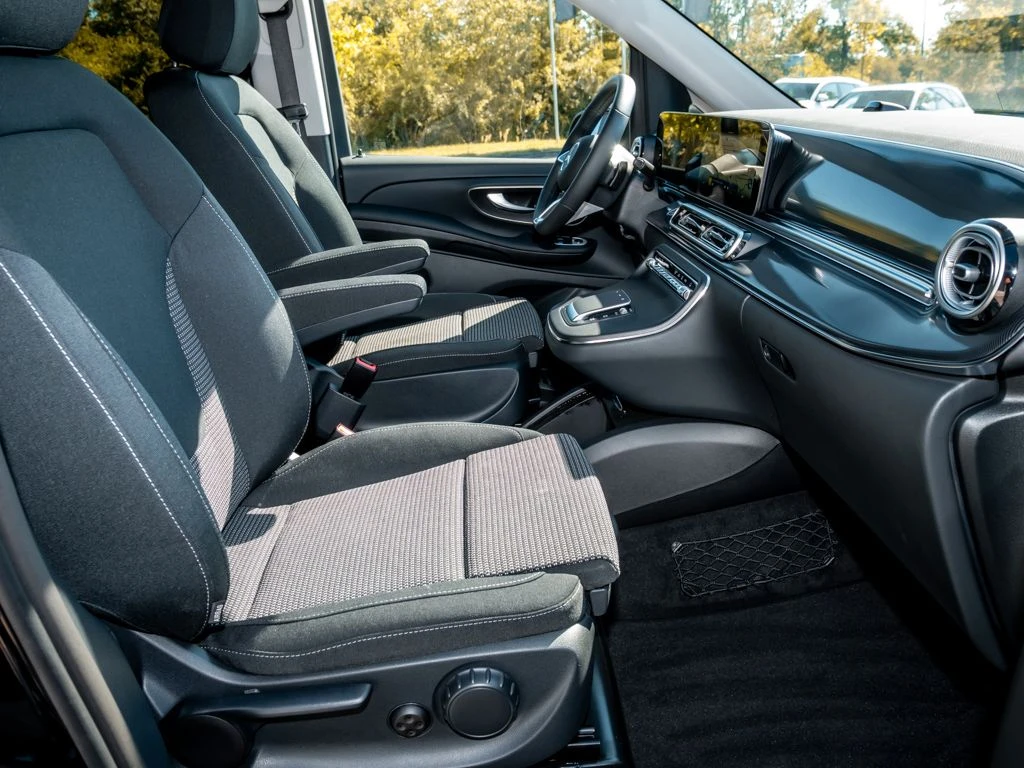 Mercedes-Benz-V-Klasse 220 d-image-10