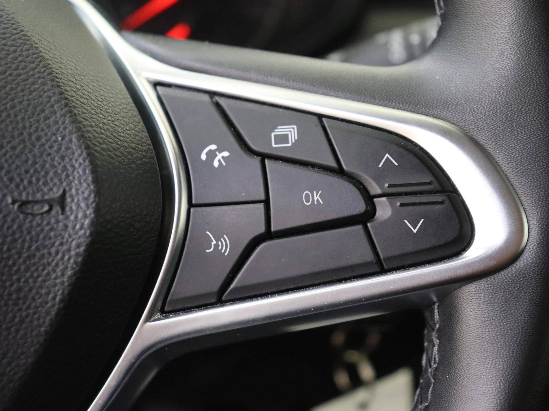 Renault-Clio-image-12