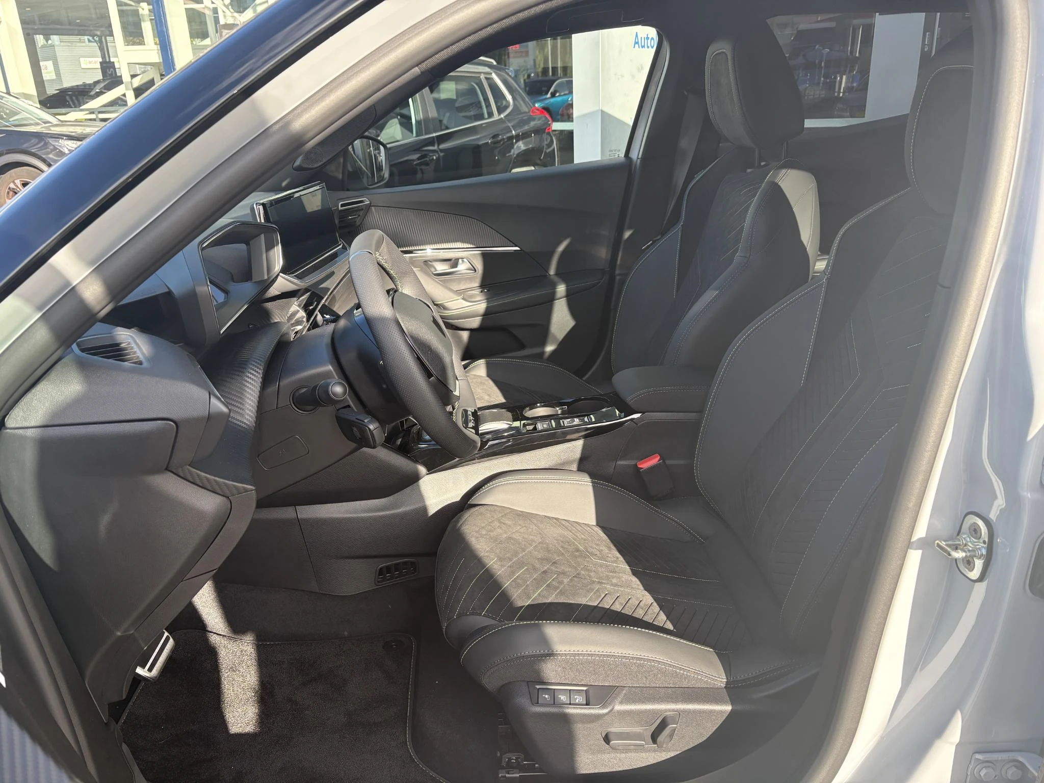 Peugeot-2008-image-9