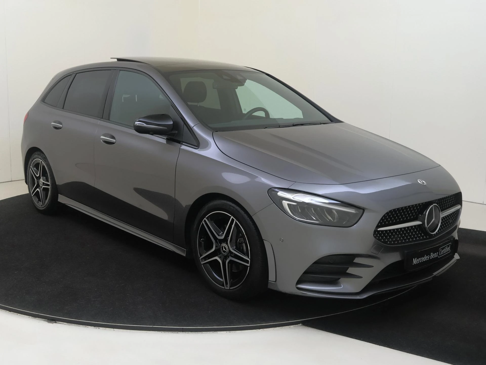 Mercedes-Benz-B-Klasse-image-1