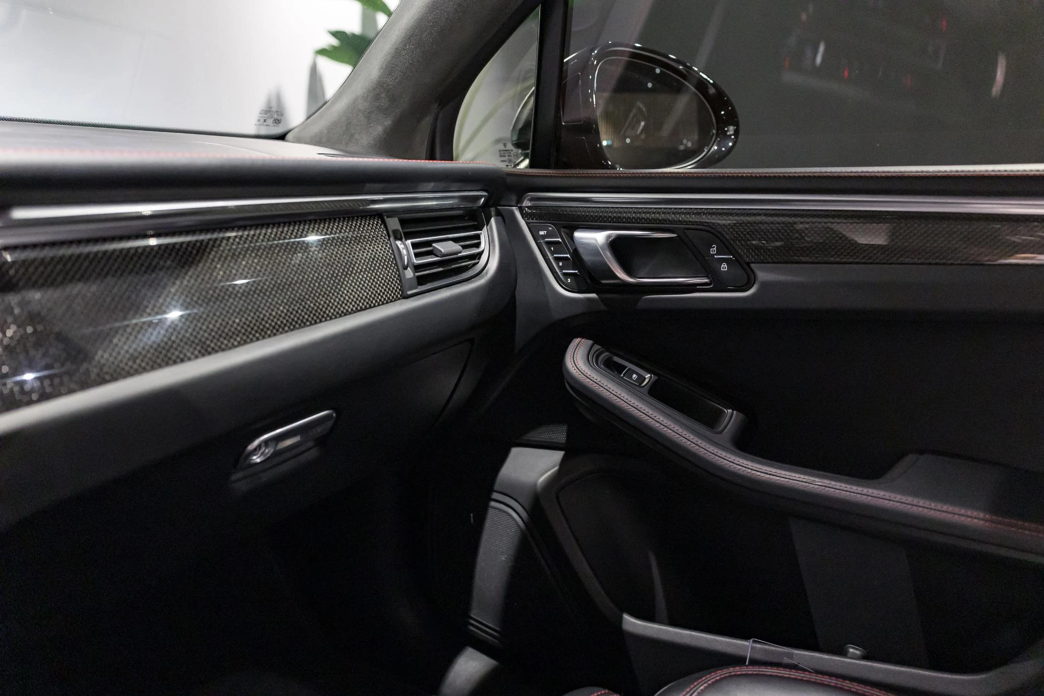 Porsche-Macan-image-34