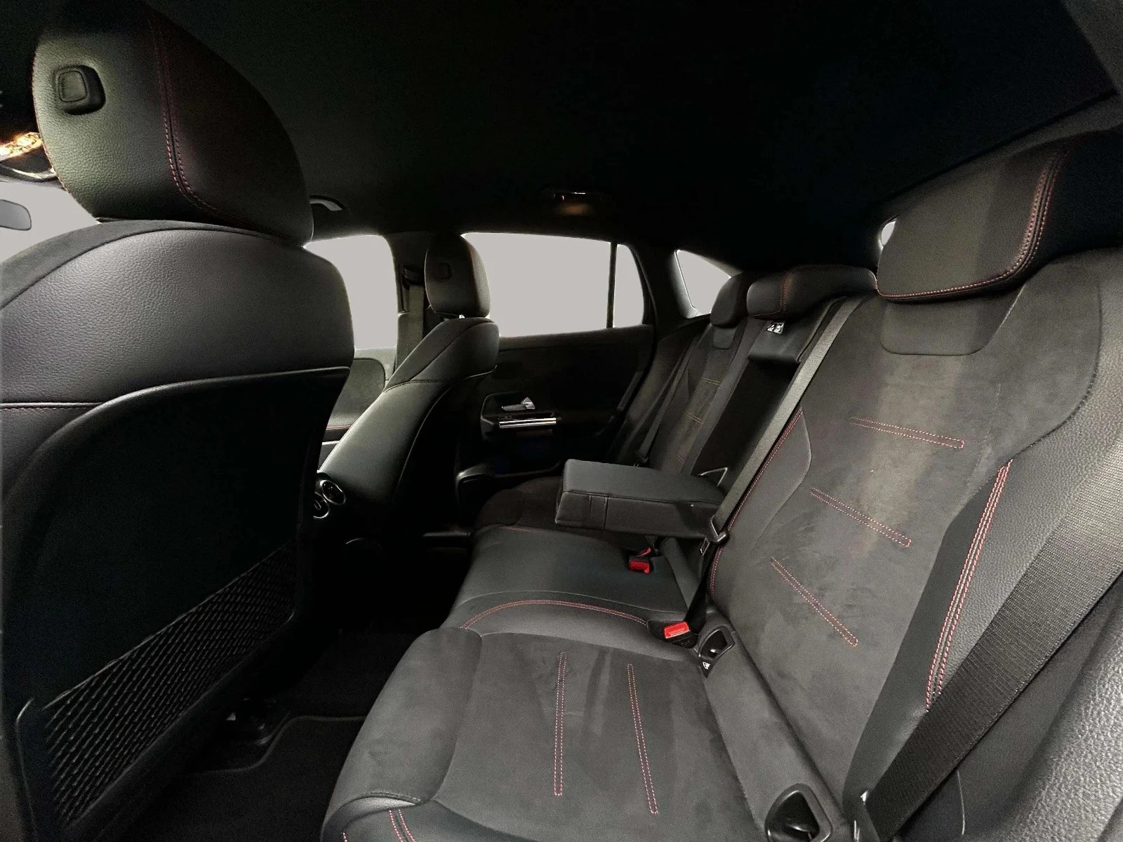 Mercedes-Benz-EQA-image-12