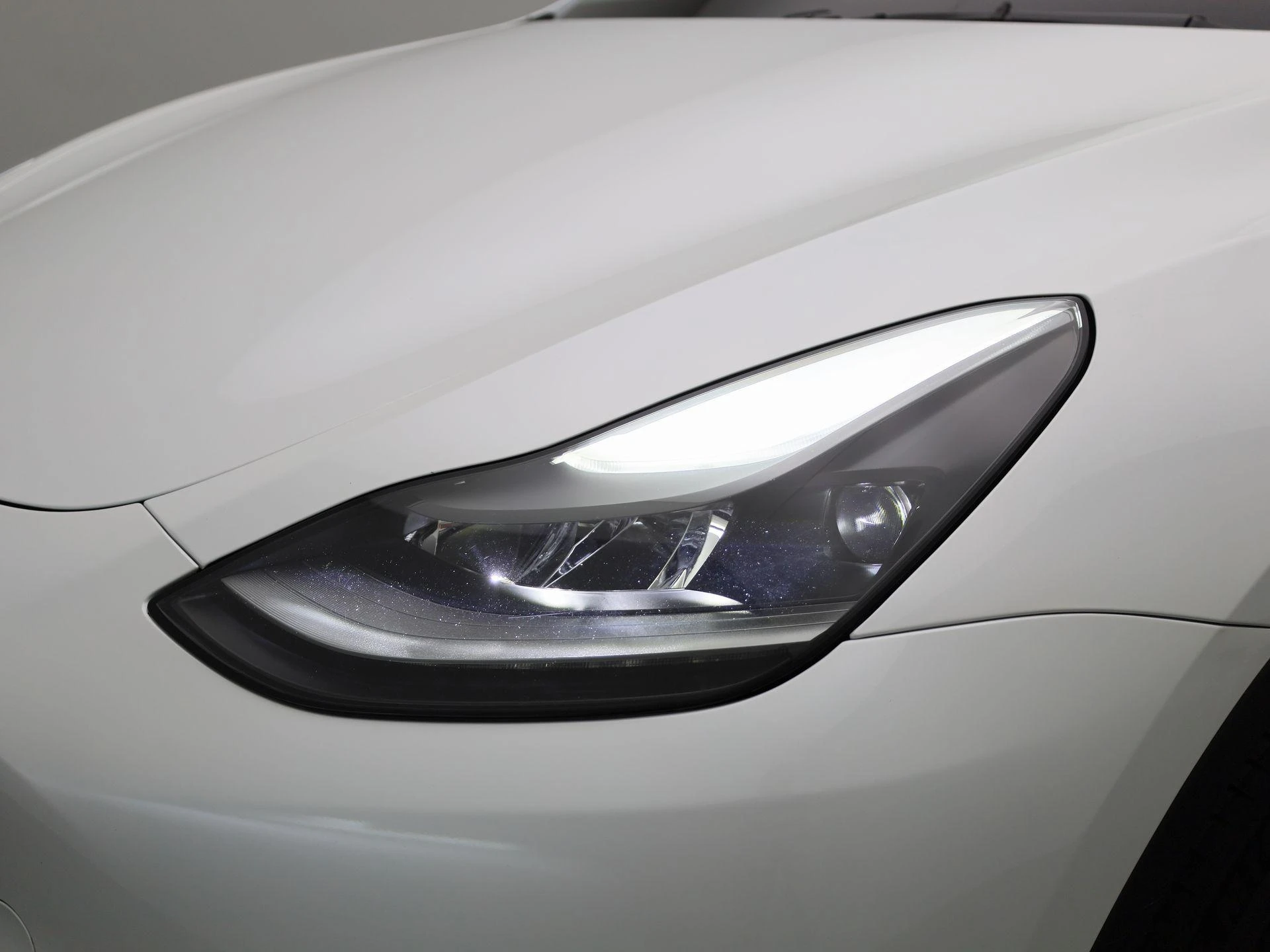Tesla-Model Y-image-16