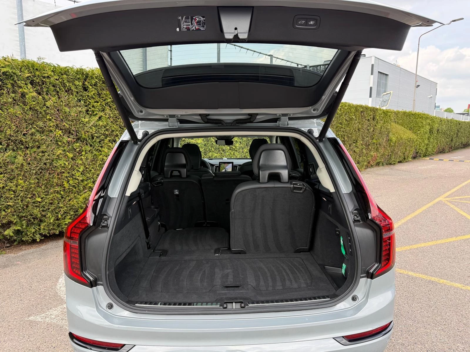 Volvo XC90 T8 Plug-in hybrid AWD Ultra Dark