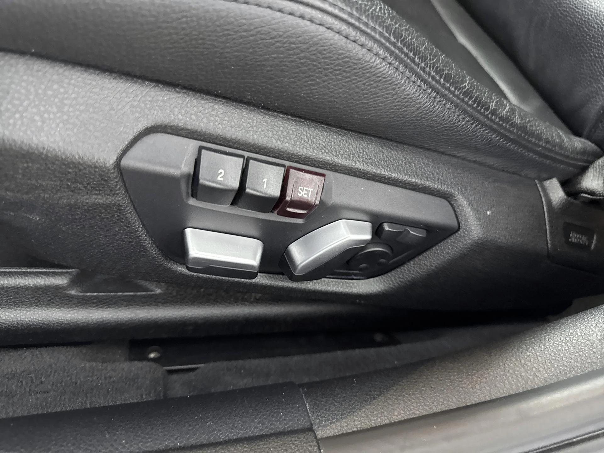 BMW-3 Serie-image-14