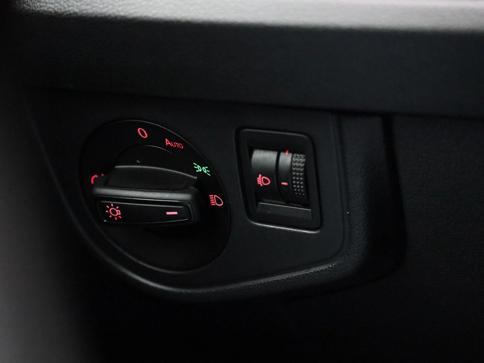 Volkswagen-Polo-image-18
