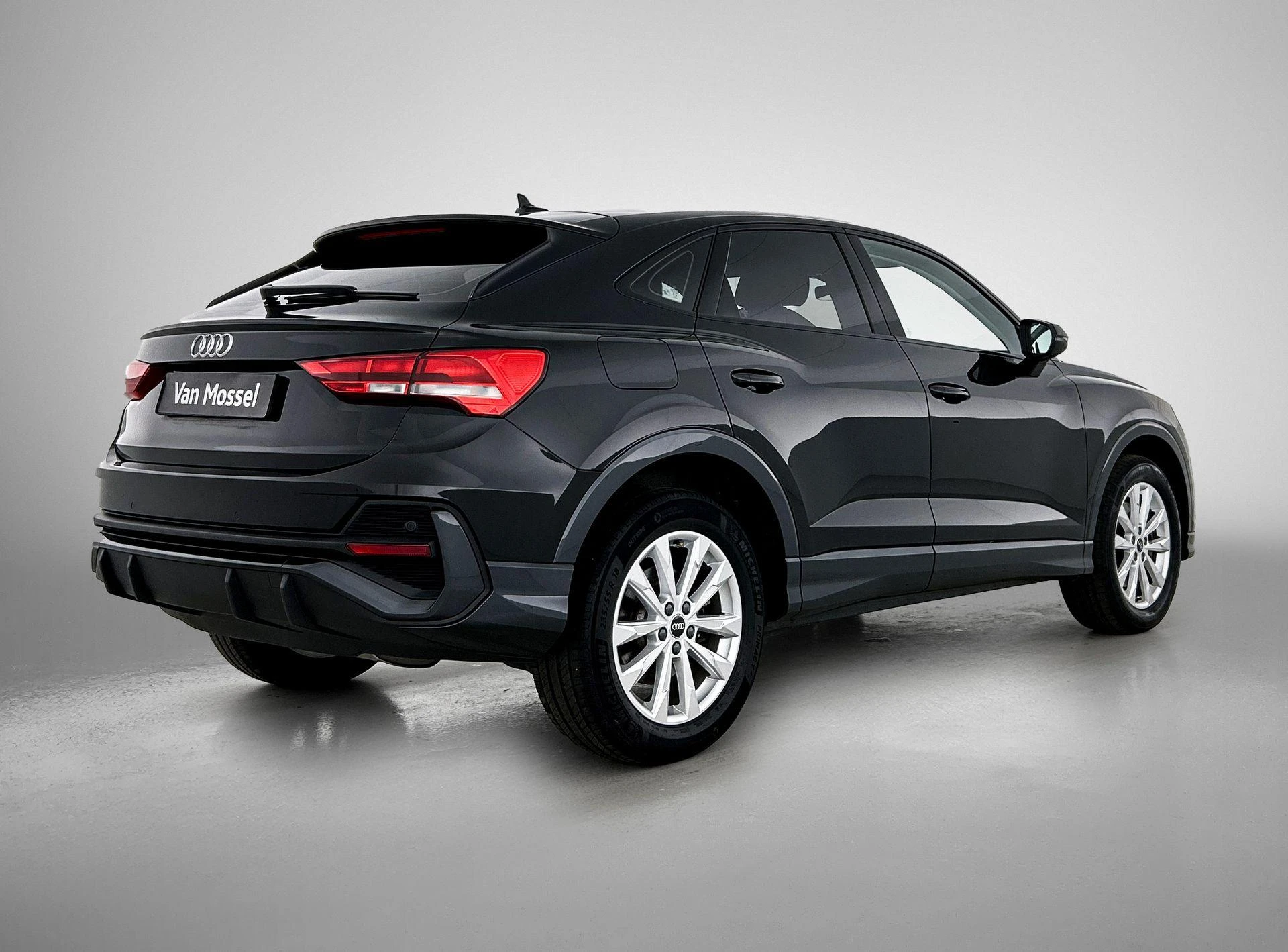 Audi-Q3-image-3