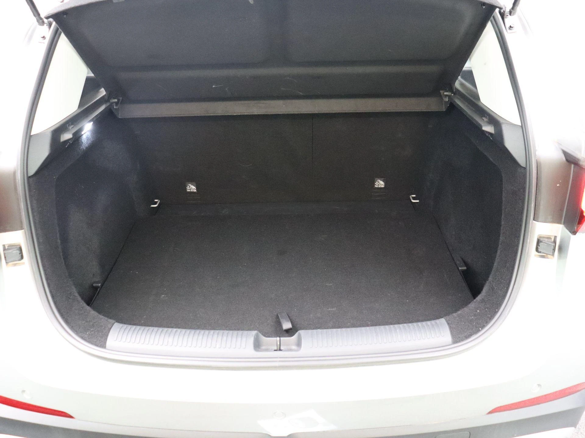MG-ZS-image-21