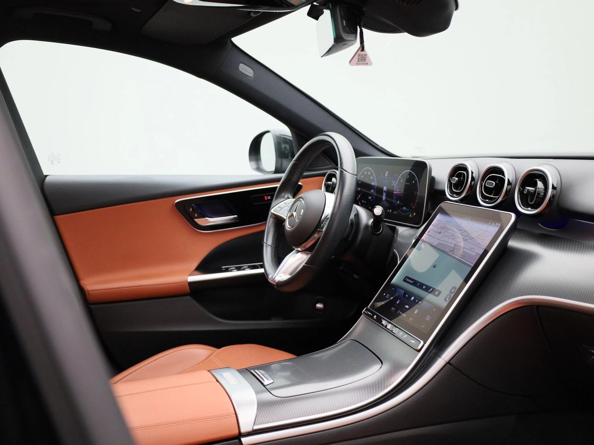 Mercedes-Benz-C-Klasse-image-37