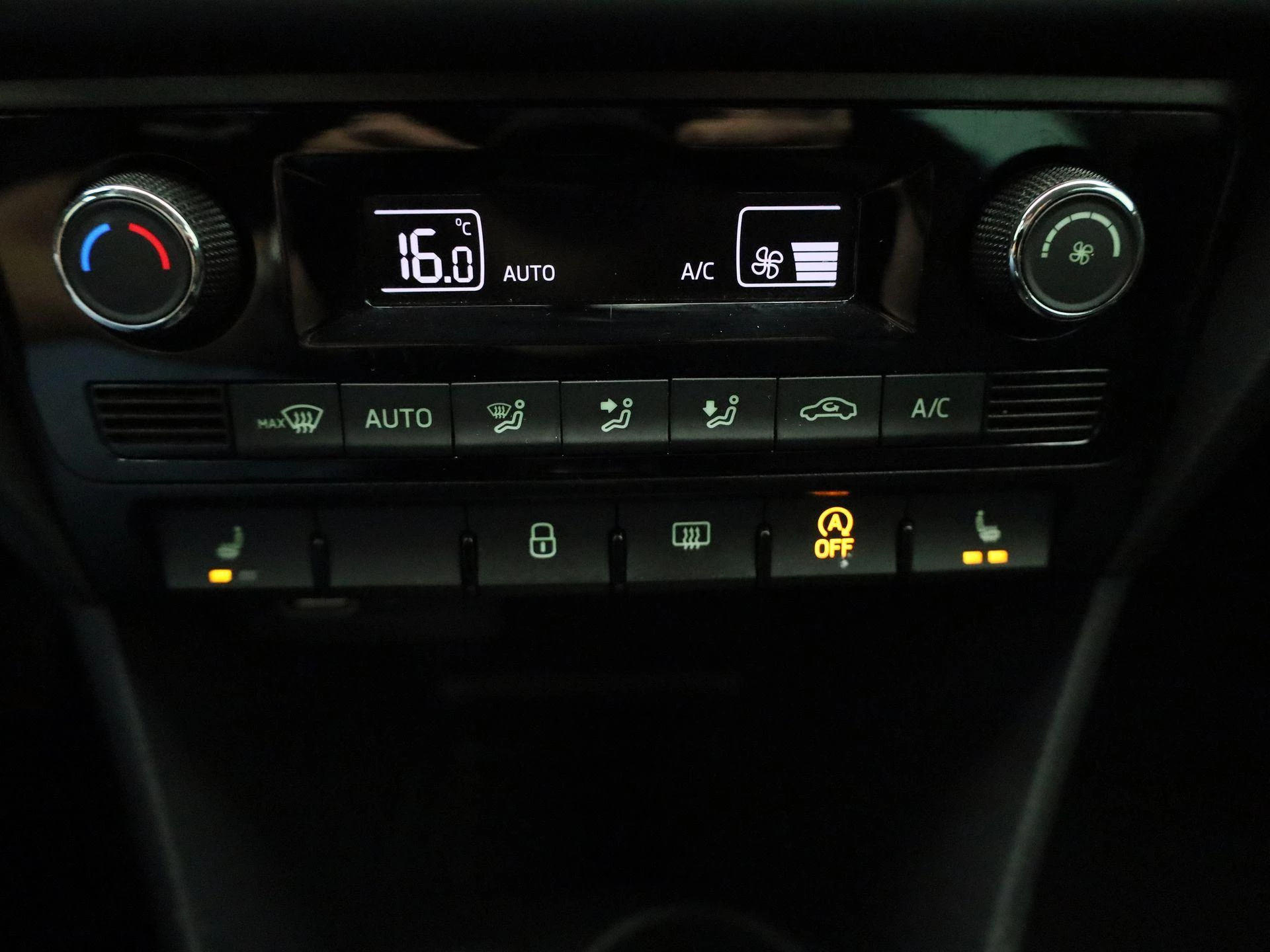 Škoda Rapid Spaceback 1.0 TSI Greentech Clever