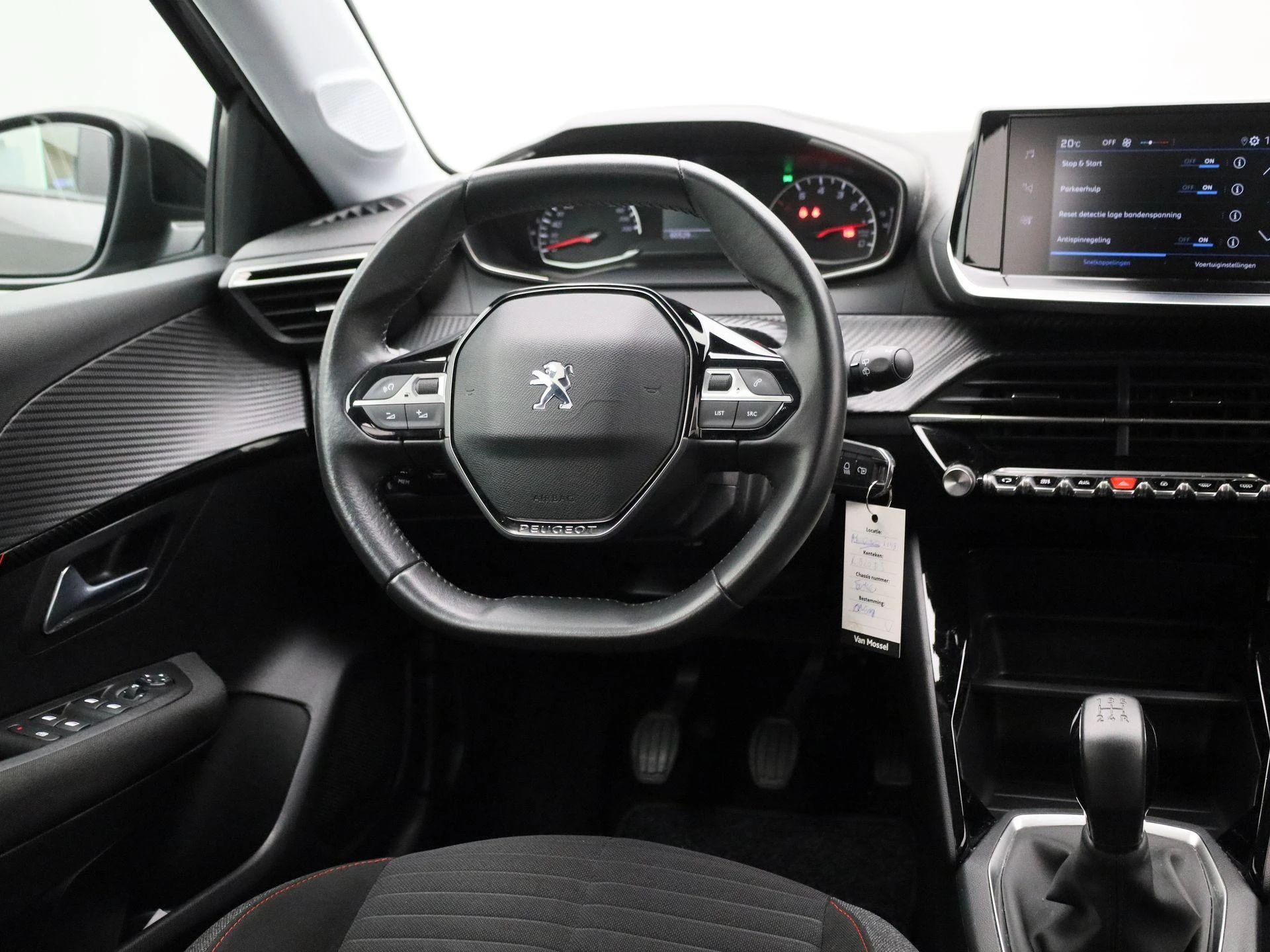 Peugeot-208-image-8