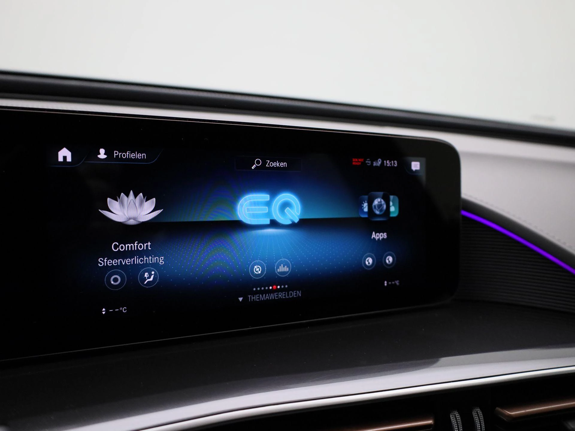 Mercedes-Benz-EQC-image-15