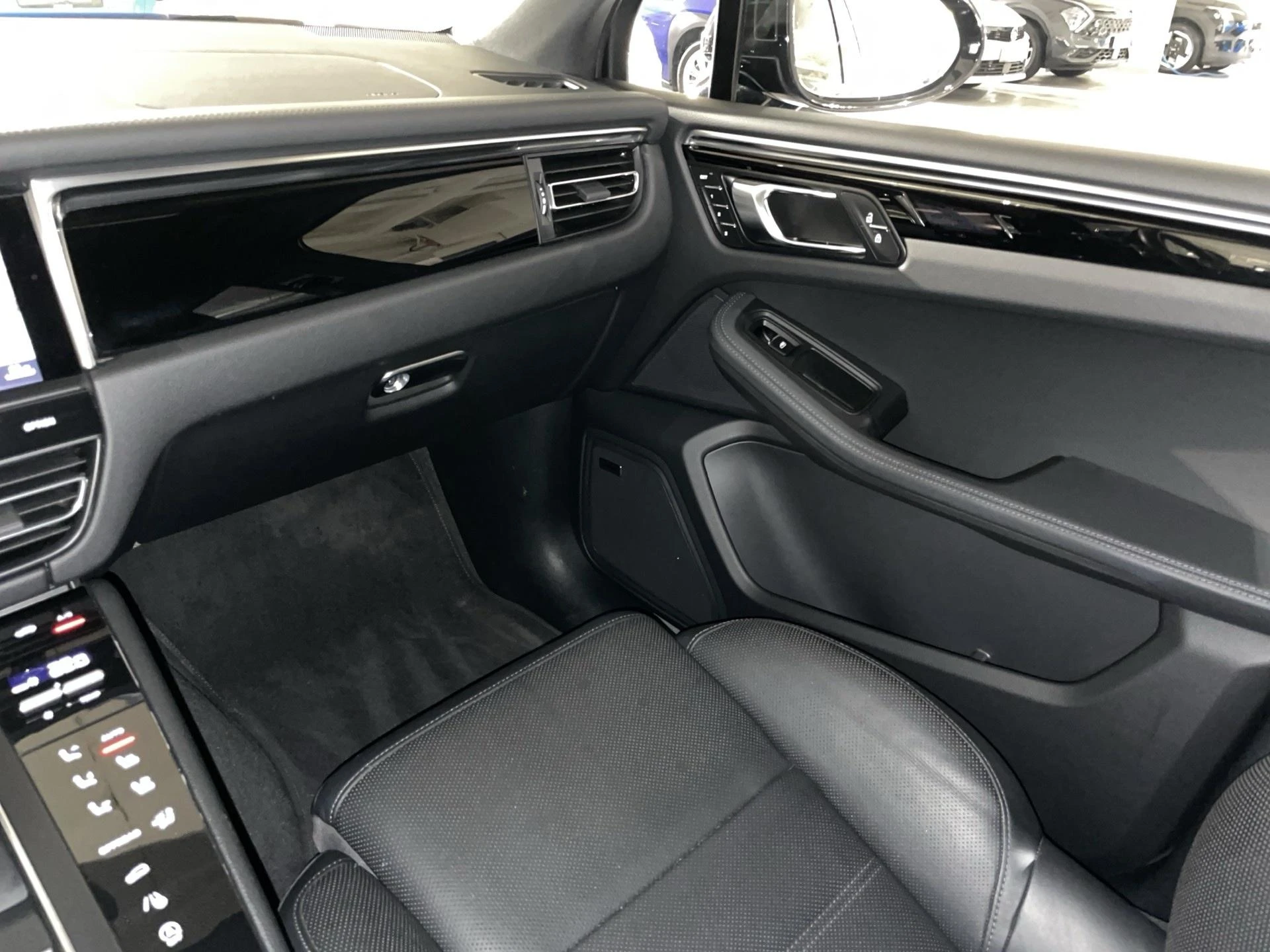 Porsche-Macan-image-8