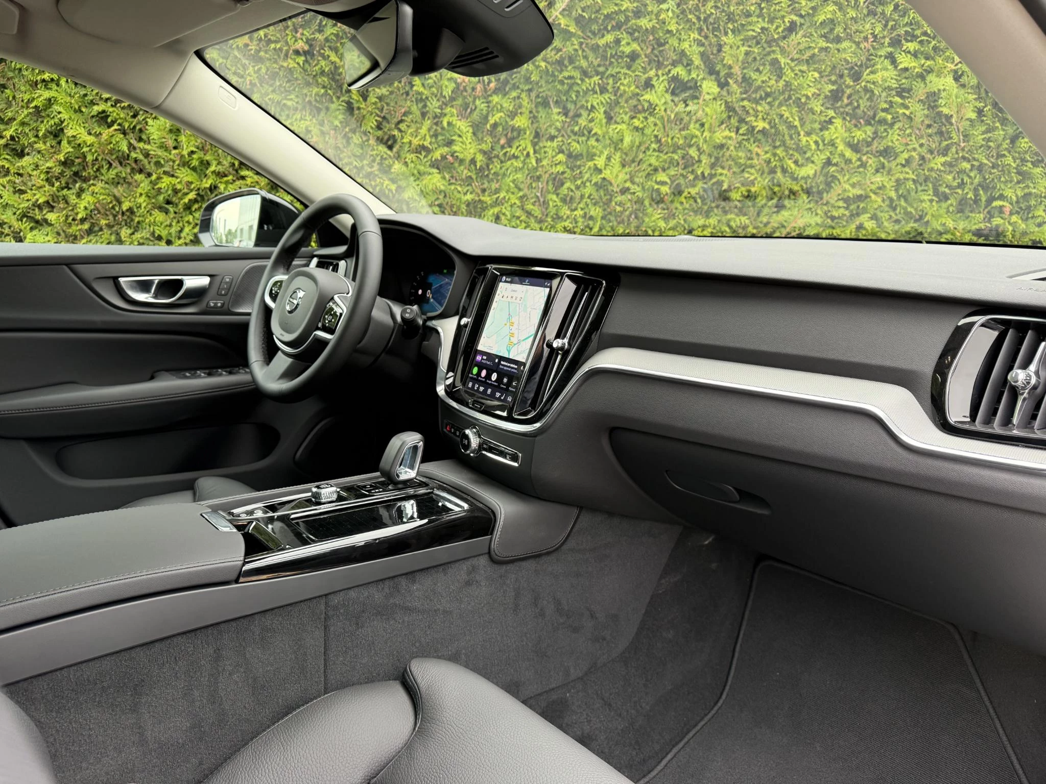 Volvo V60 T6 Plug-in hybrid AWD Plus Dark