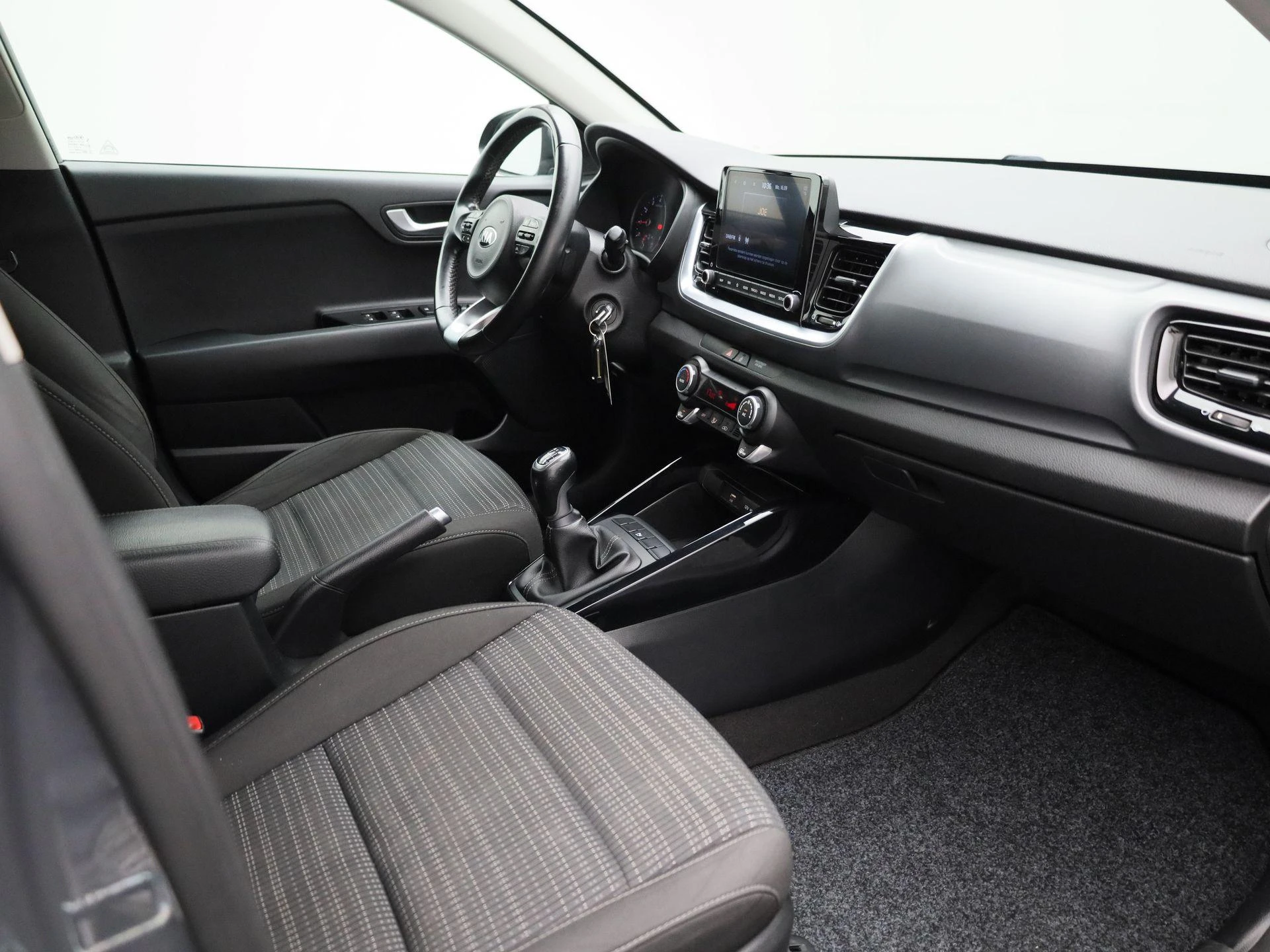 Kia-Stonic-image-34
