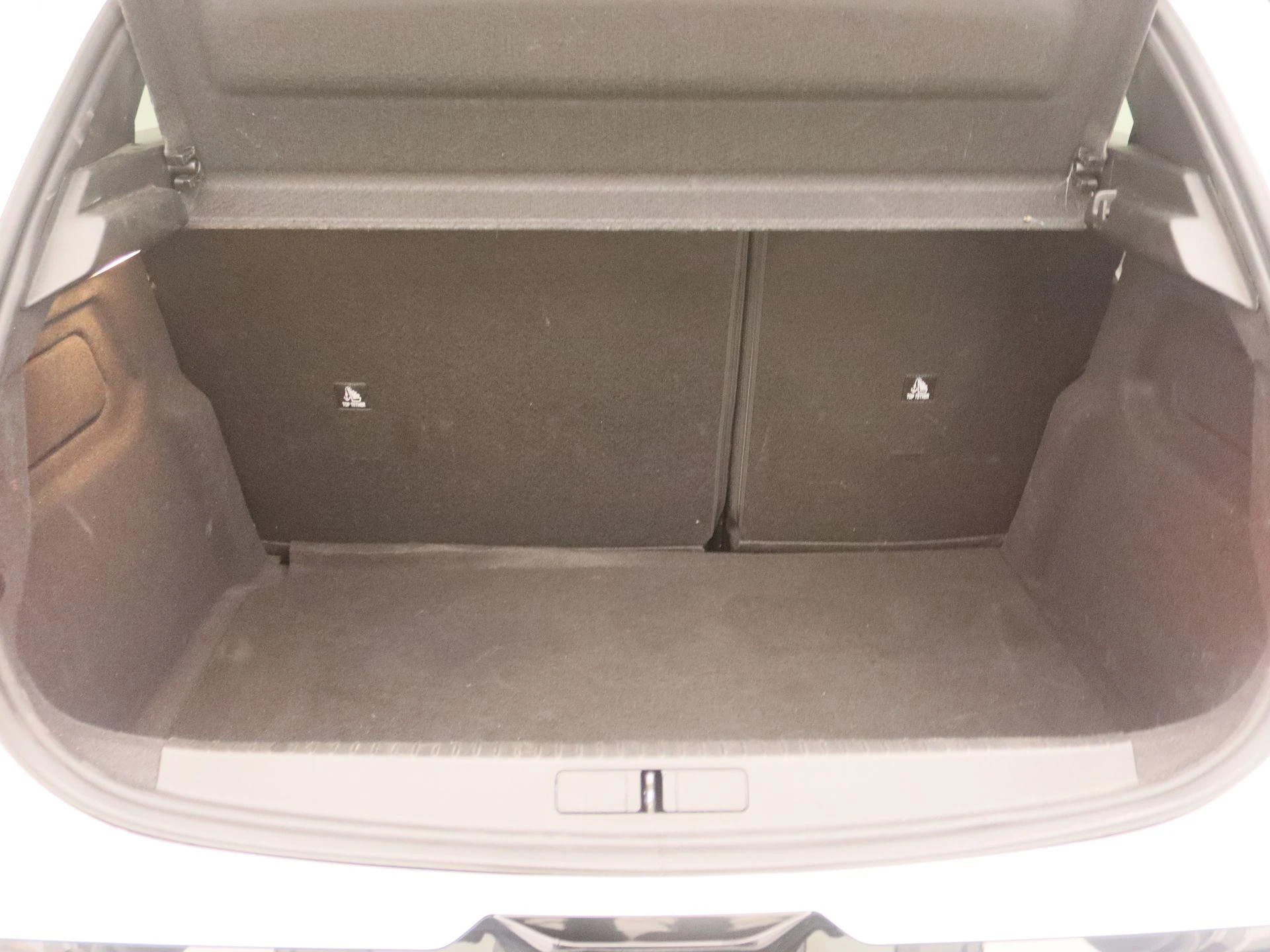 Lancia-Ypsilon-image-12