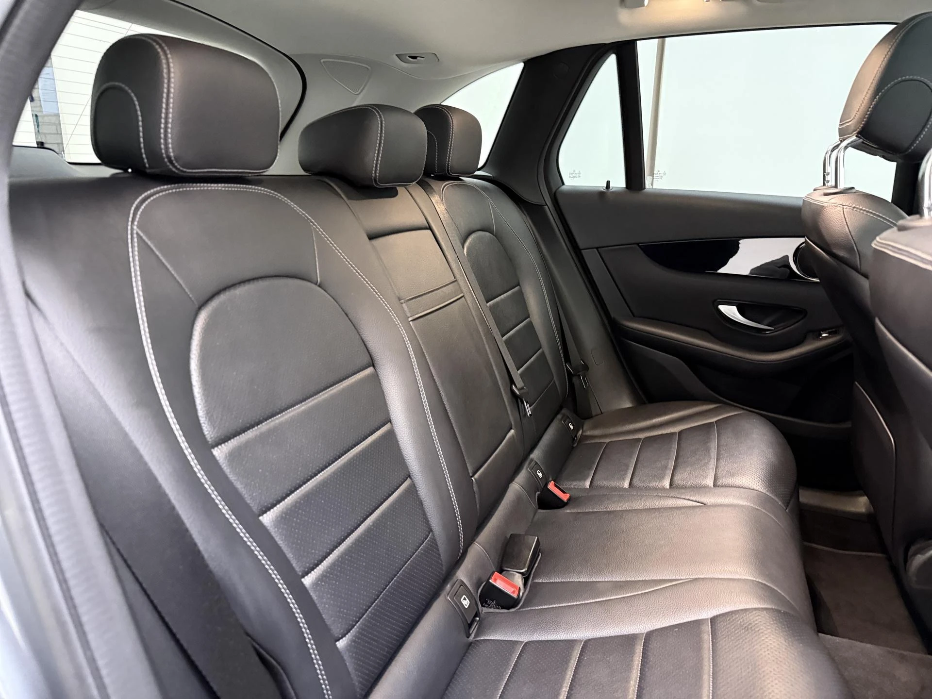 Mercedes-Benz-GLC-image-9