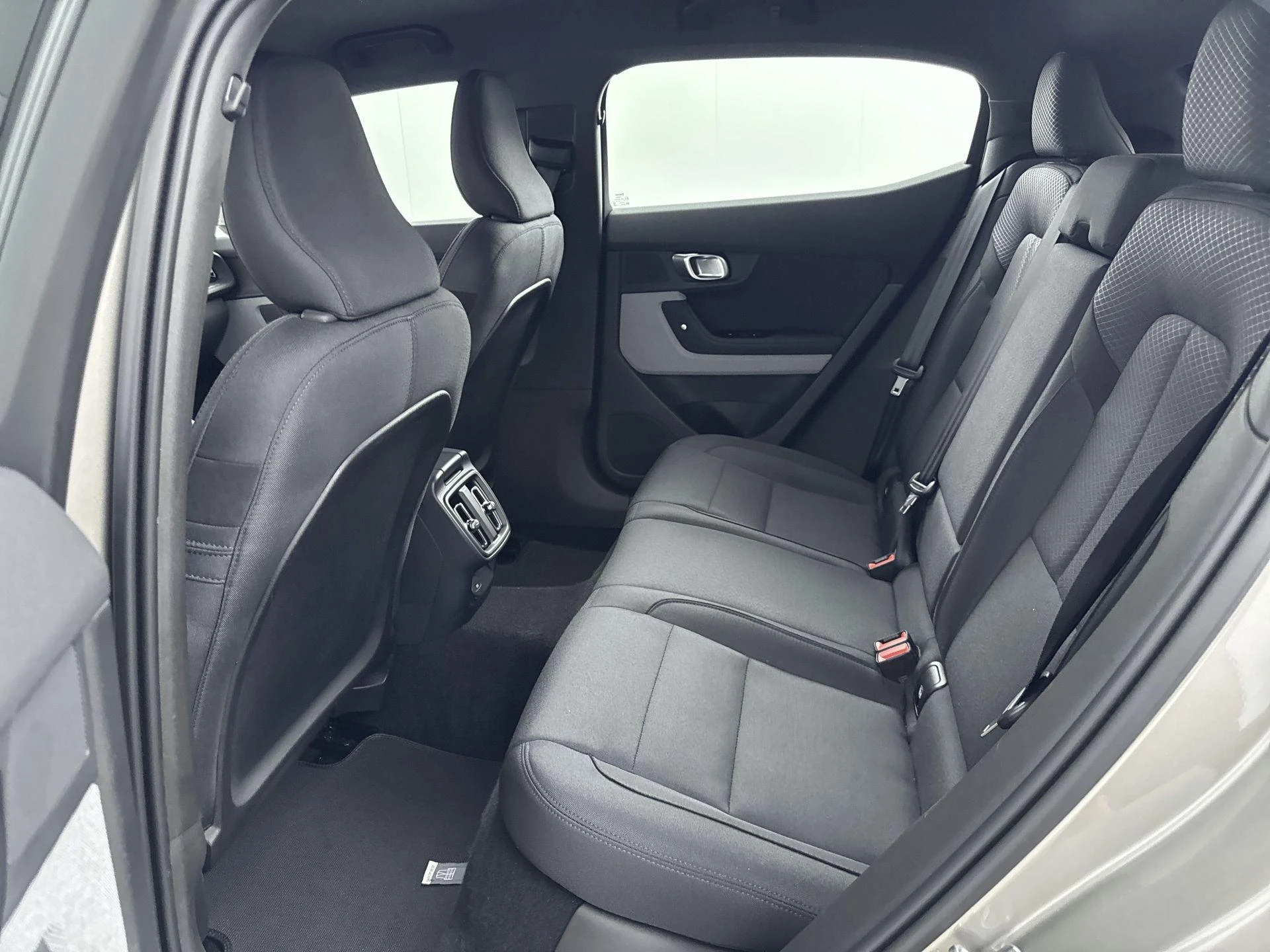 Polestar-2-image-25