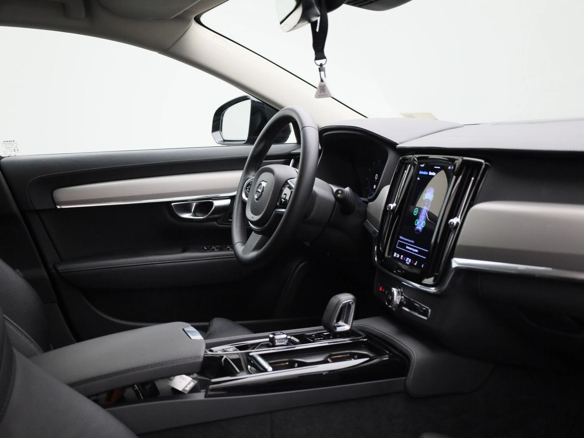Volvo-V90-image-35