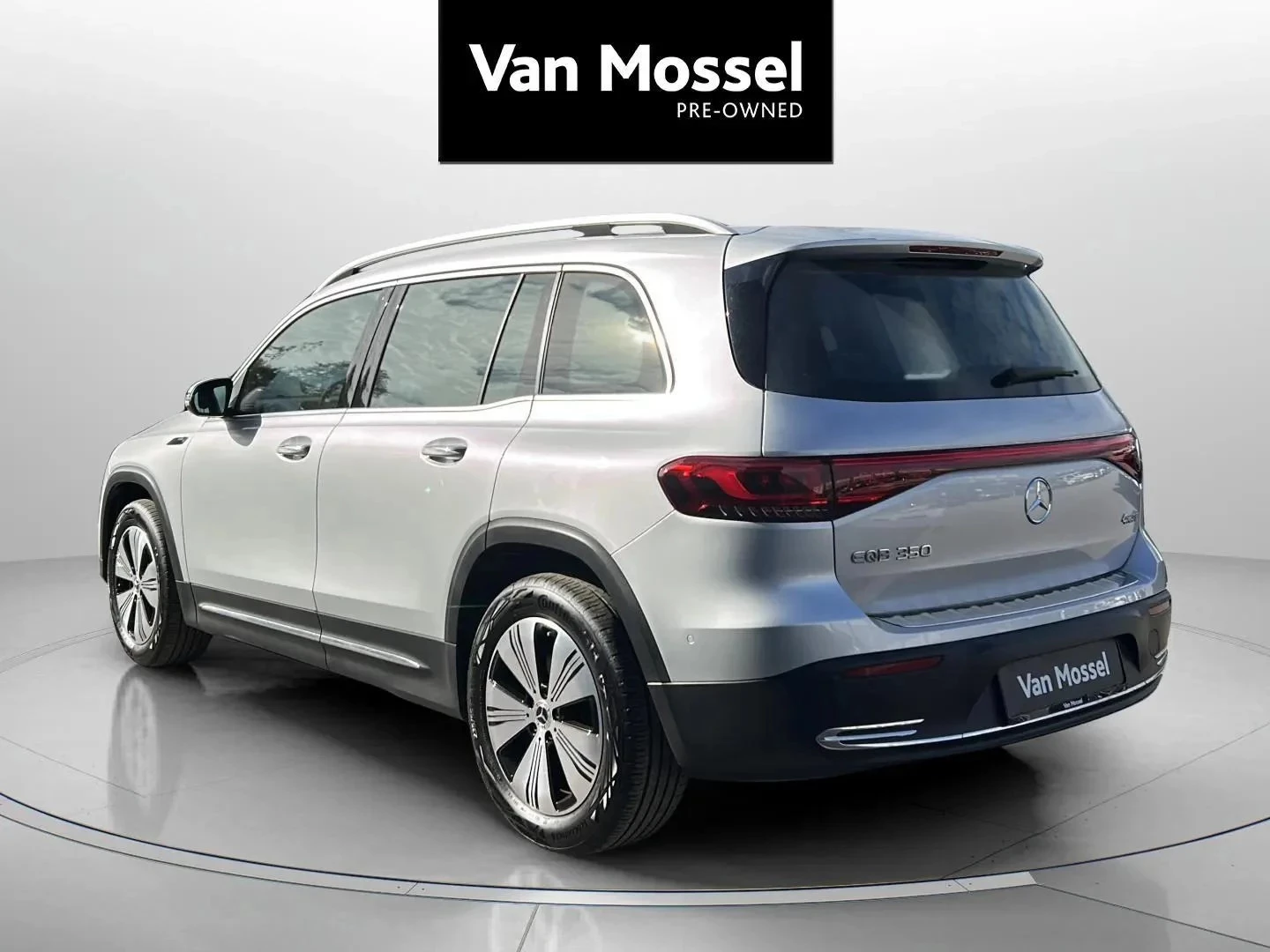 Mercedes-Benz-EQB-image-6