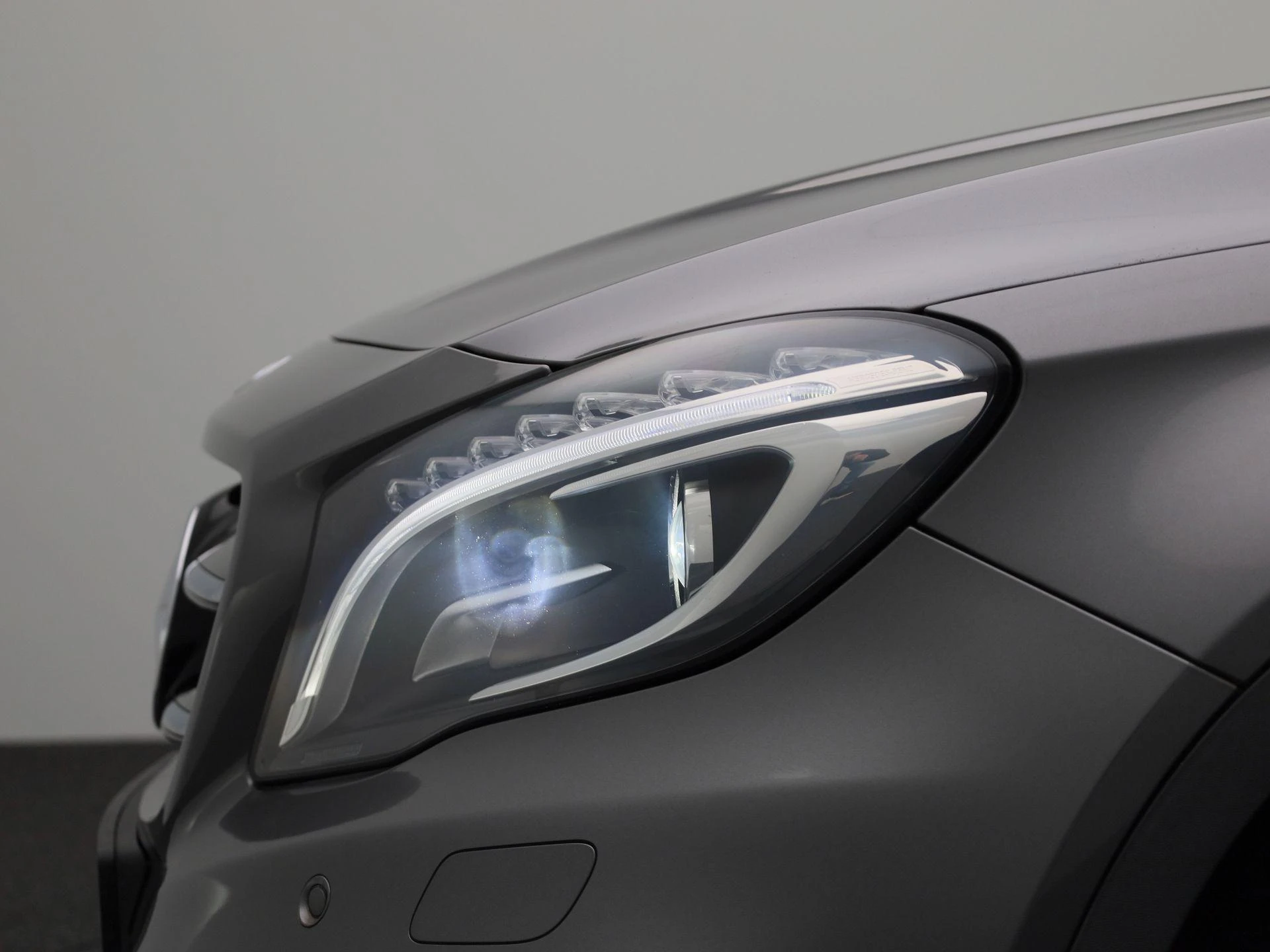 Mercedes-Benz-GLA-image-15