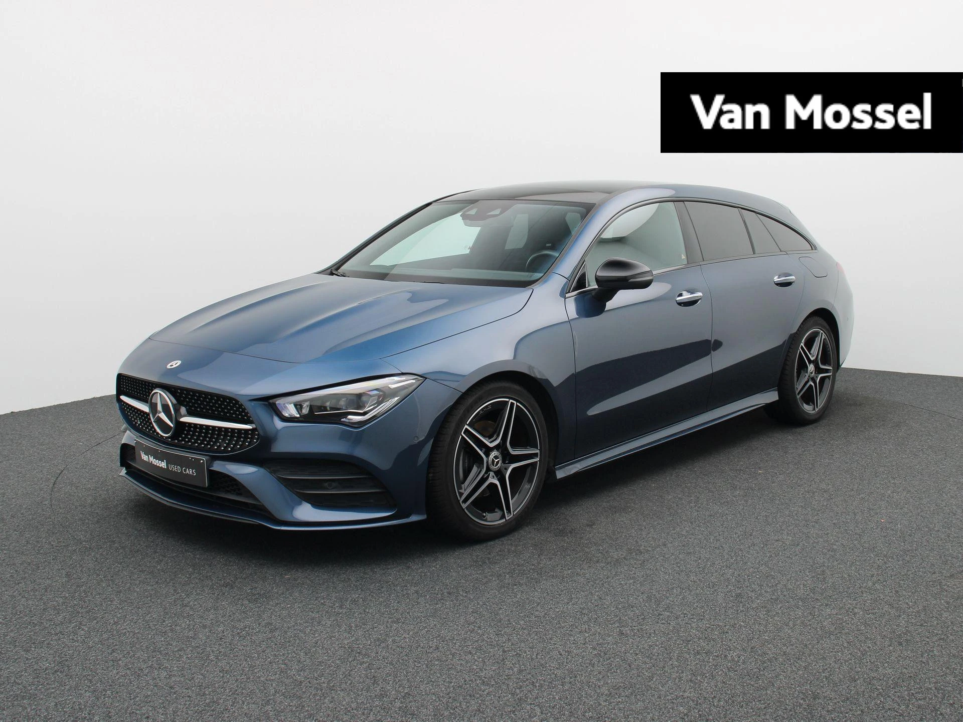 Mercedes-Benz-CLA-image-0