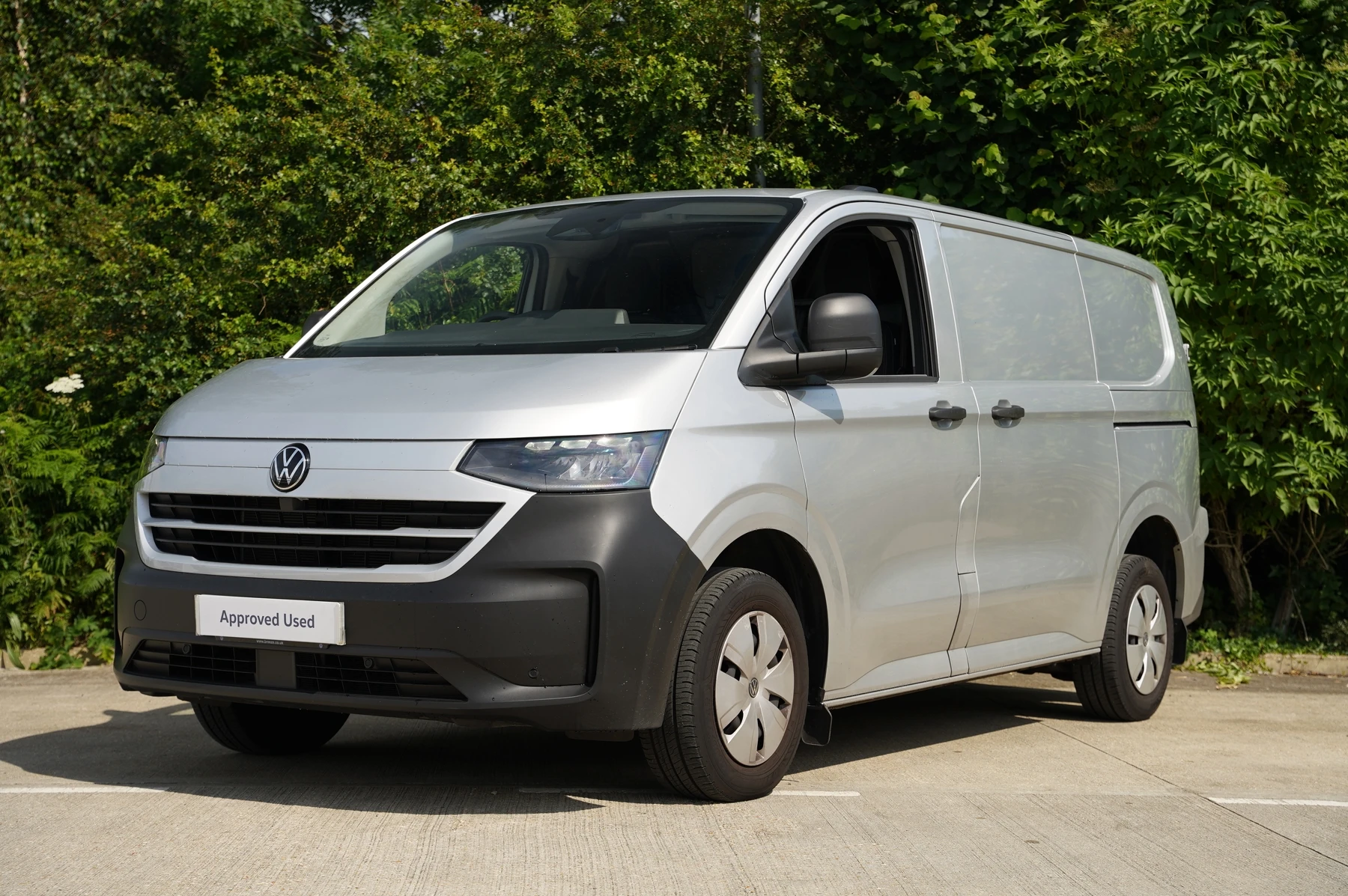 Volkswagen-Transporter-image-29