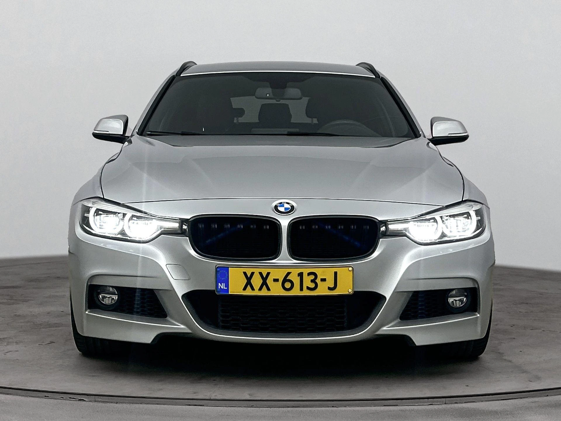 BMW-3 Serie-image-4