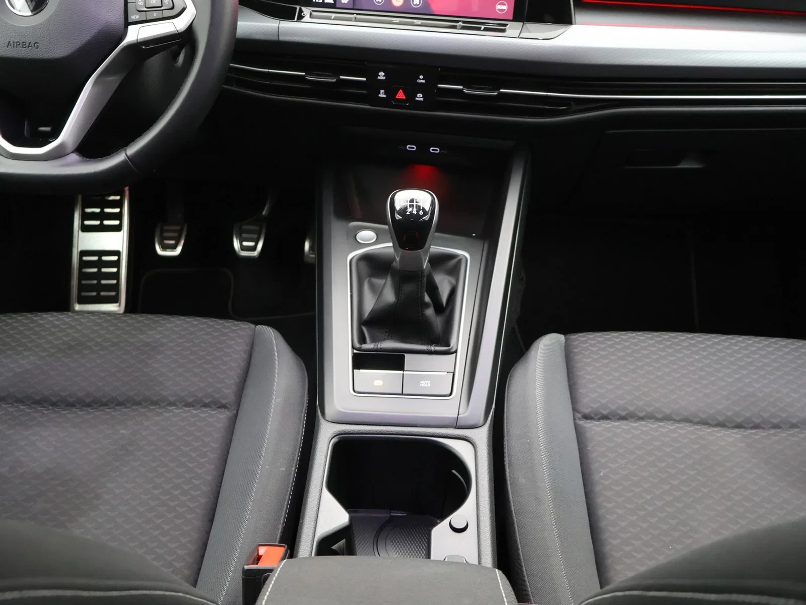 Volkswagen-Golf-image-14