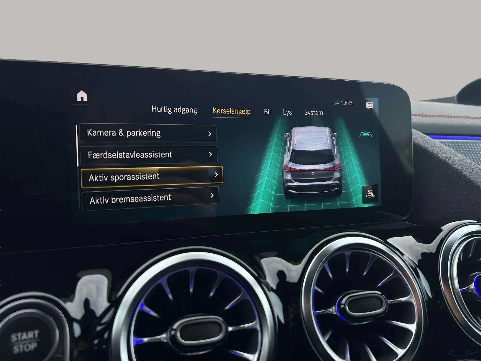 Mercedes-Benz-EQA-image-15