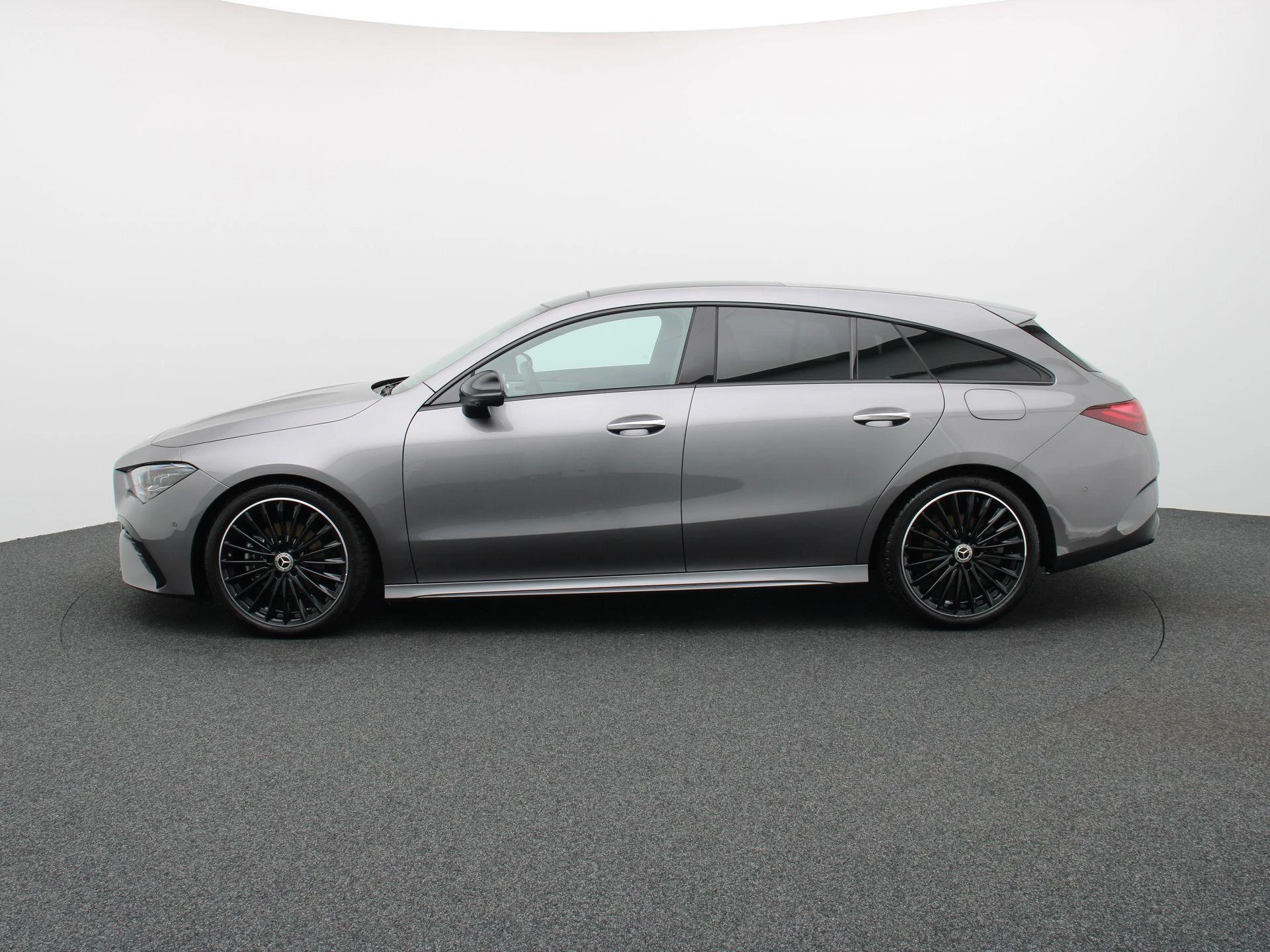 Mercedes-Benz CLA 180 Star Edition Shooting Brake + PANORAMISCH DAK + MULTIBEAM LED +