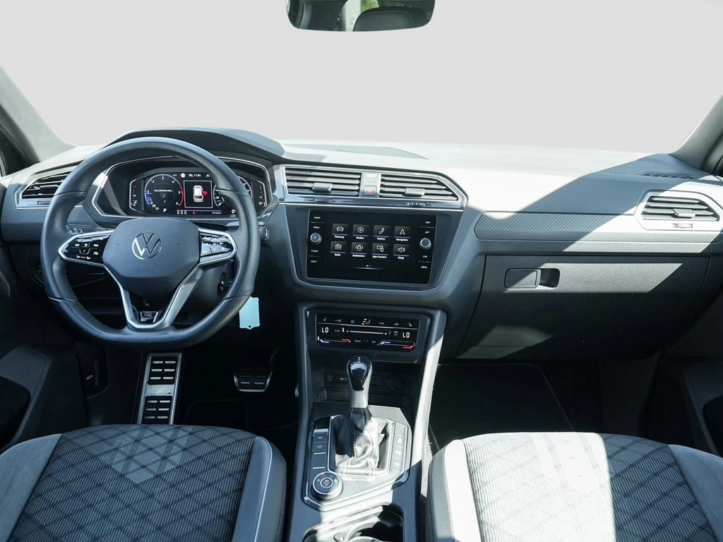 Volkswagen-Tiguan-image-8