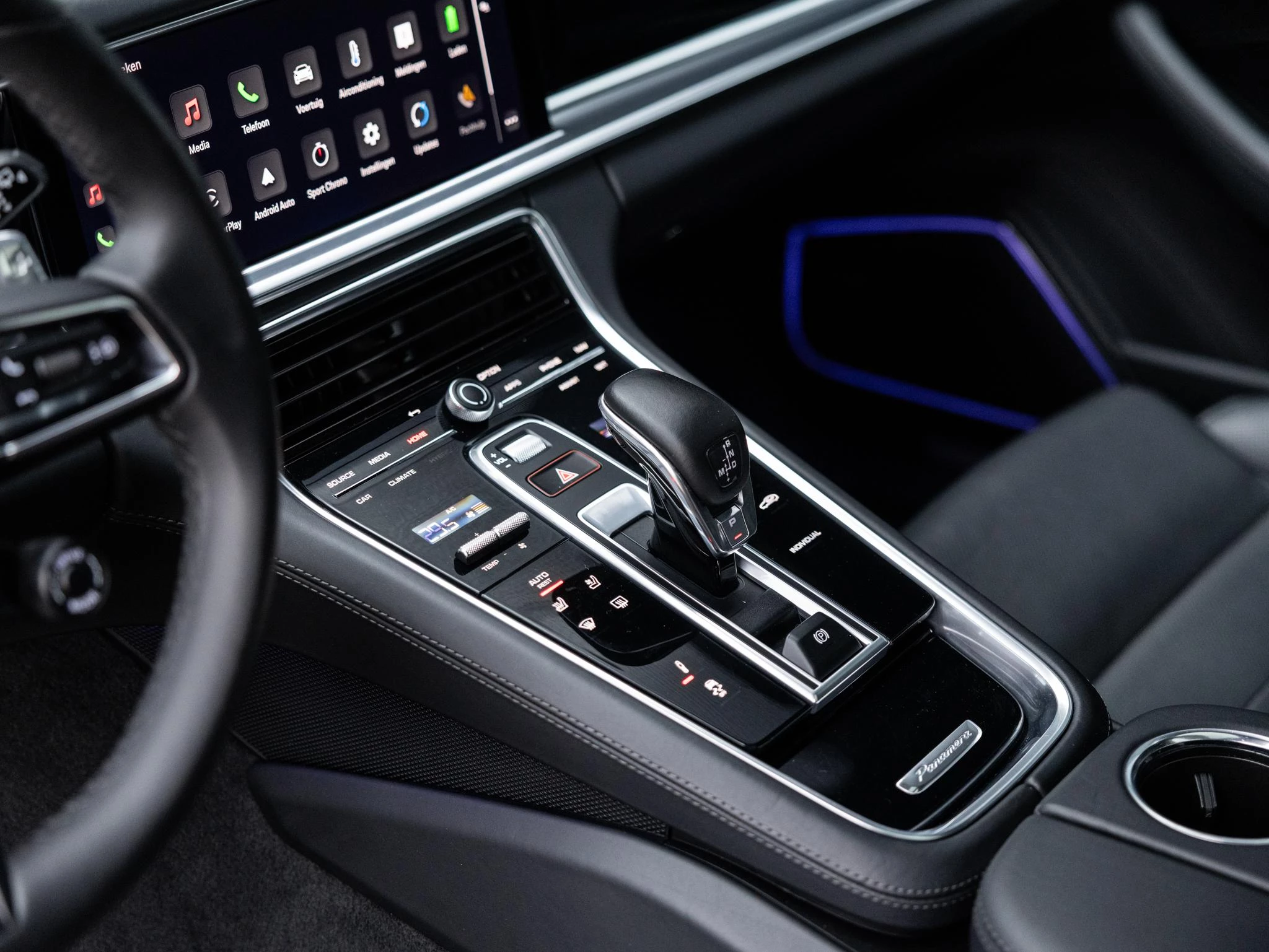 Porsche-Panamera-image-25