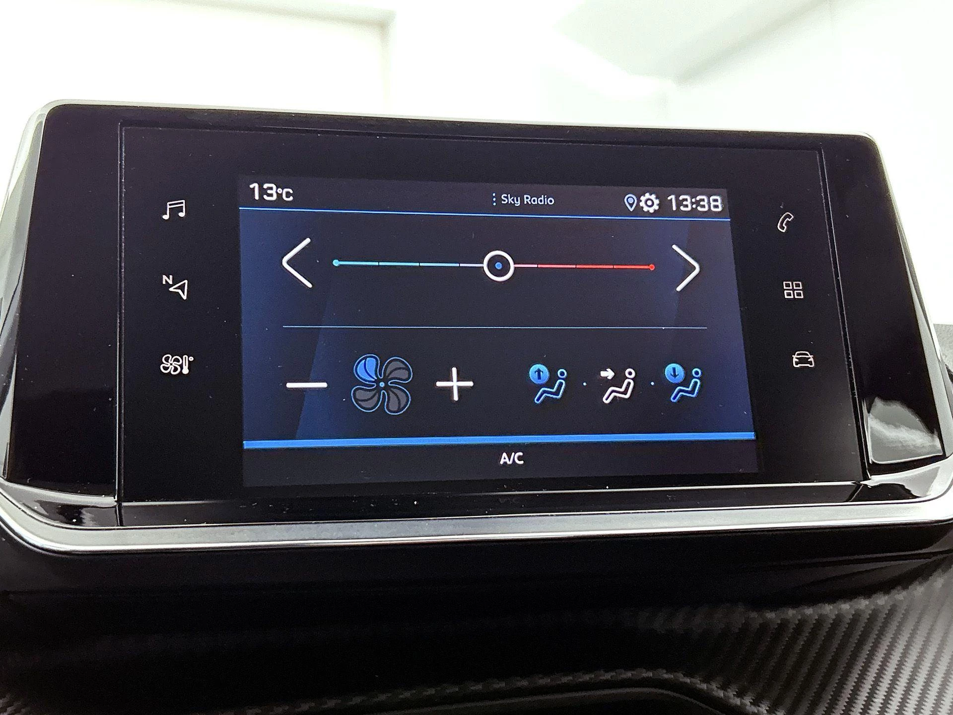 Peugeot-208-image-22