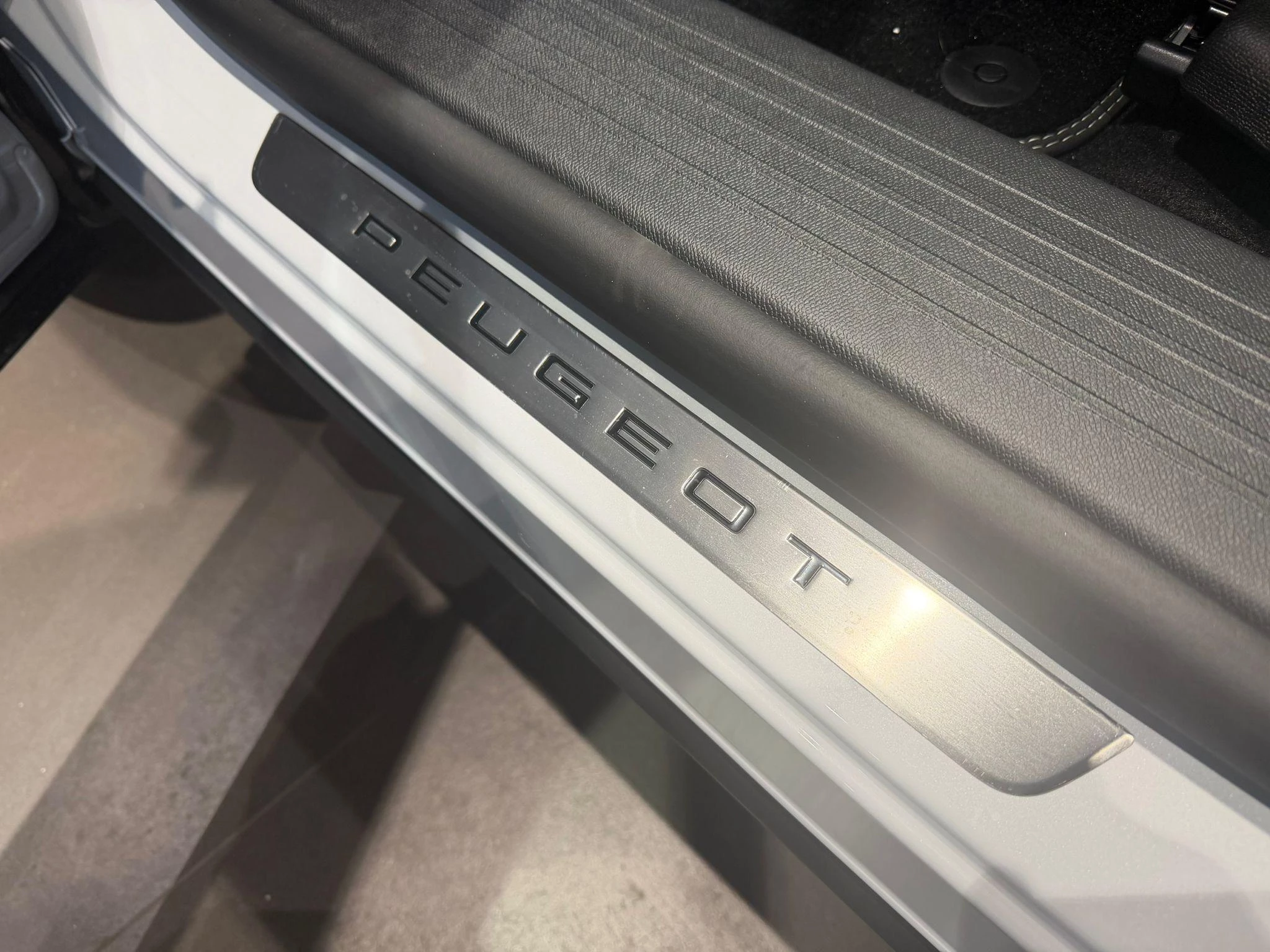 Peugeot-e-3008-image-15