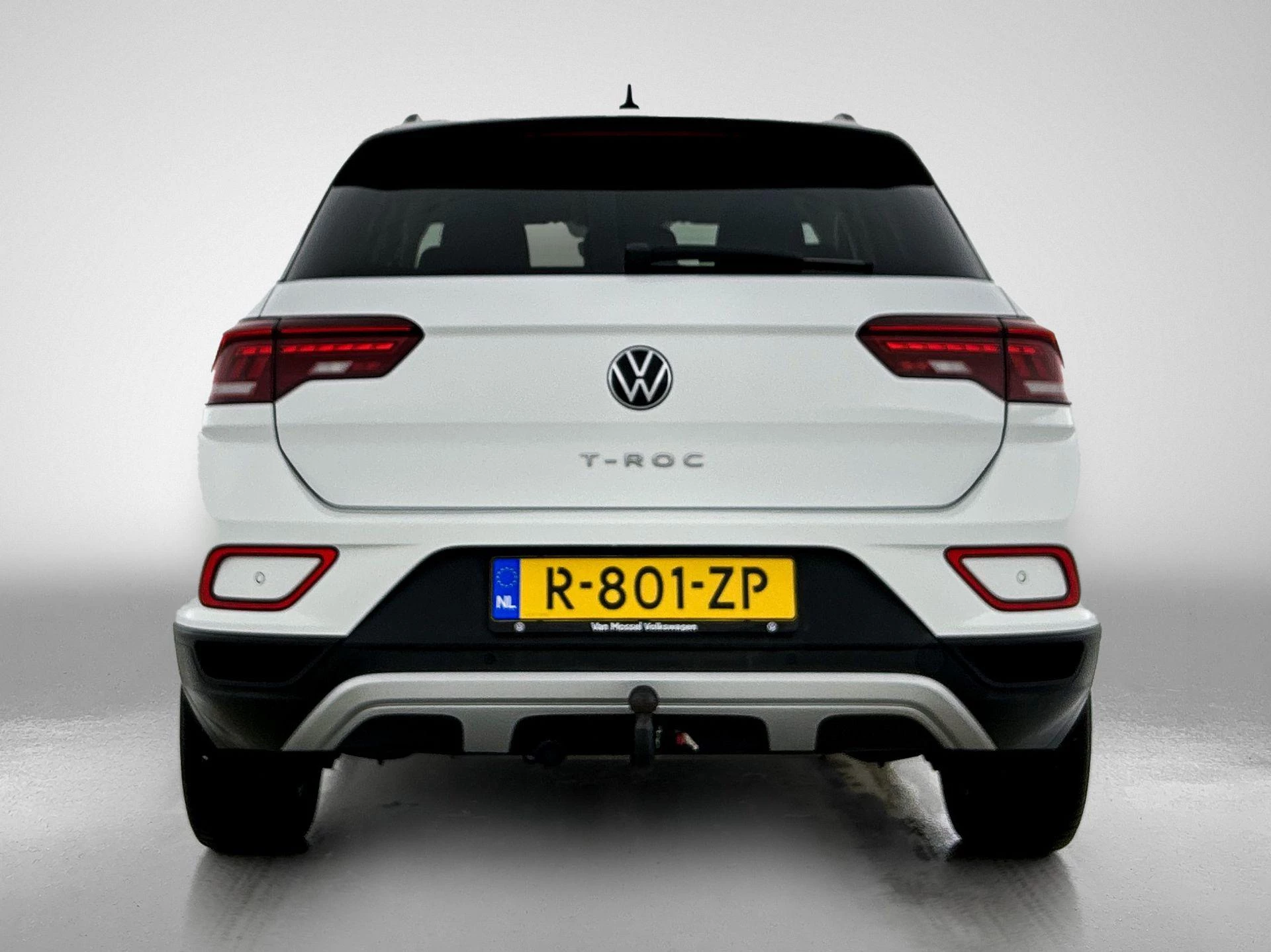 Volkswagen-T-Roc-image-2
