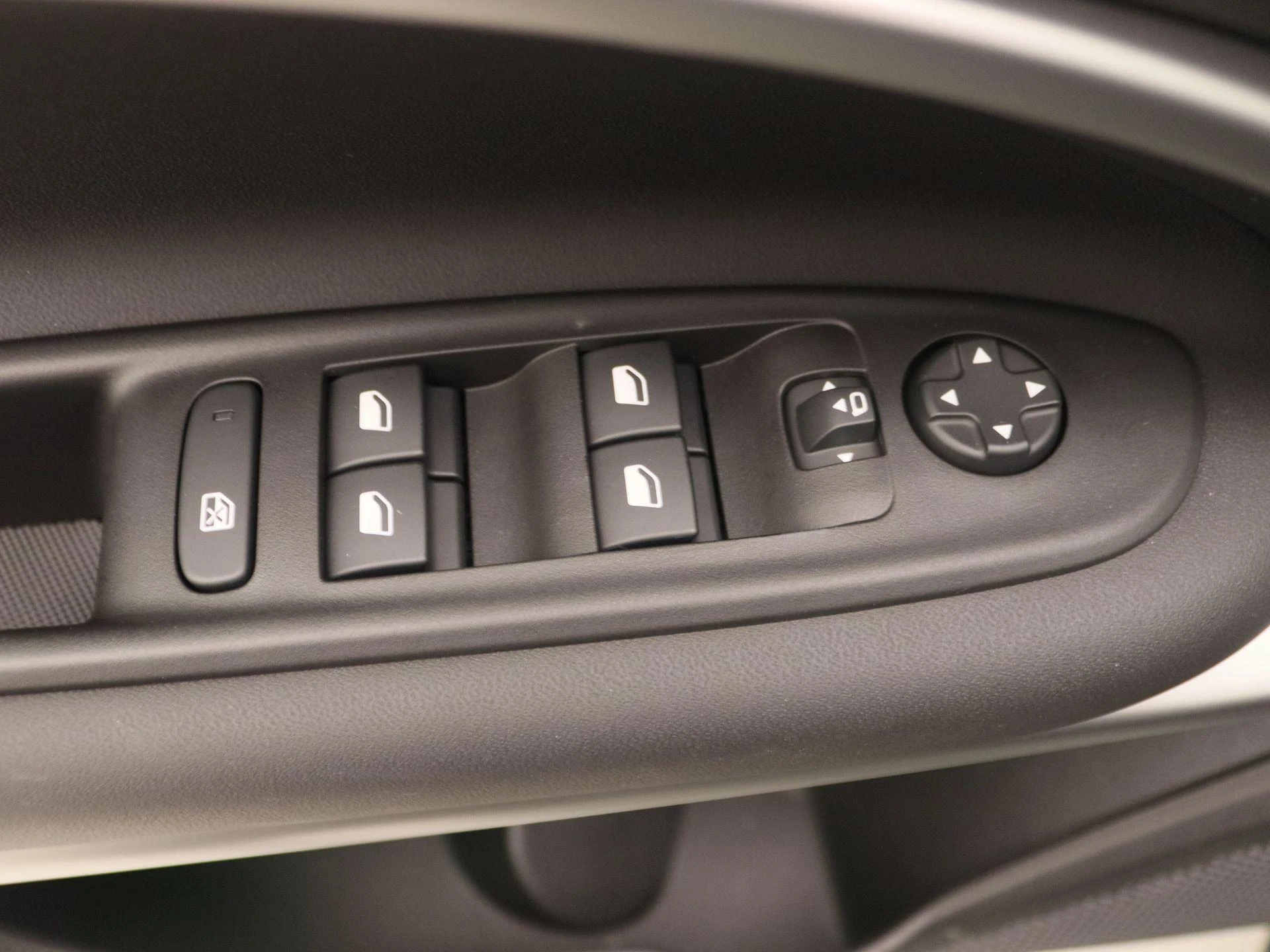 Jeep-Avenger-image-21
