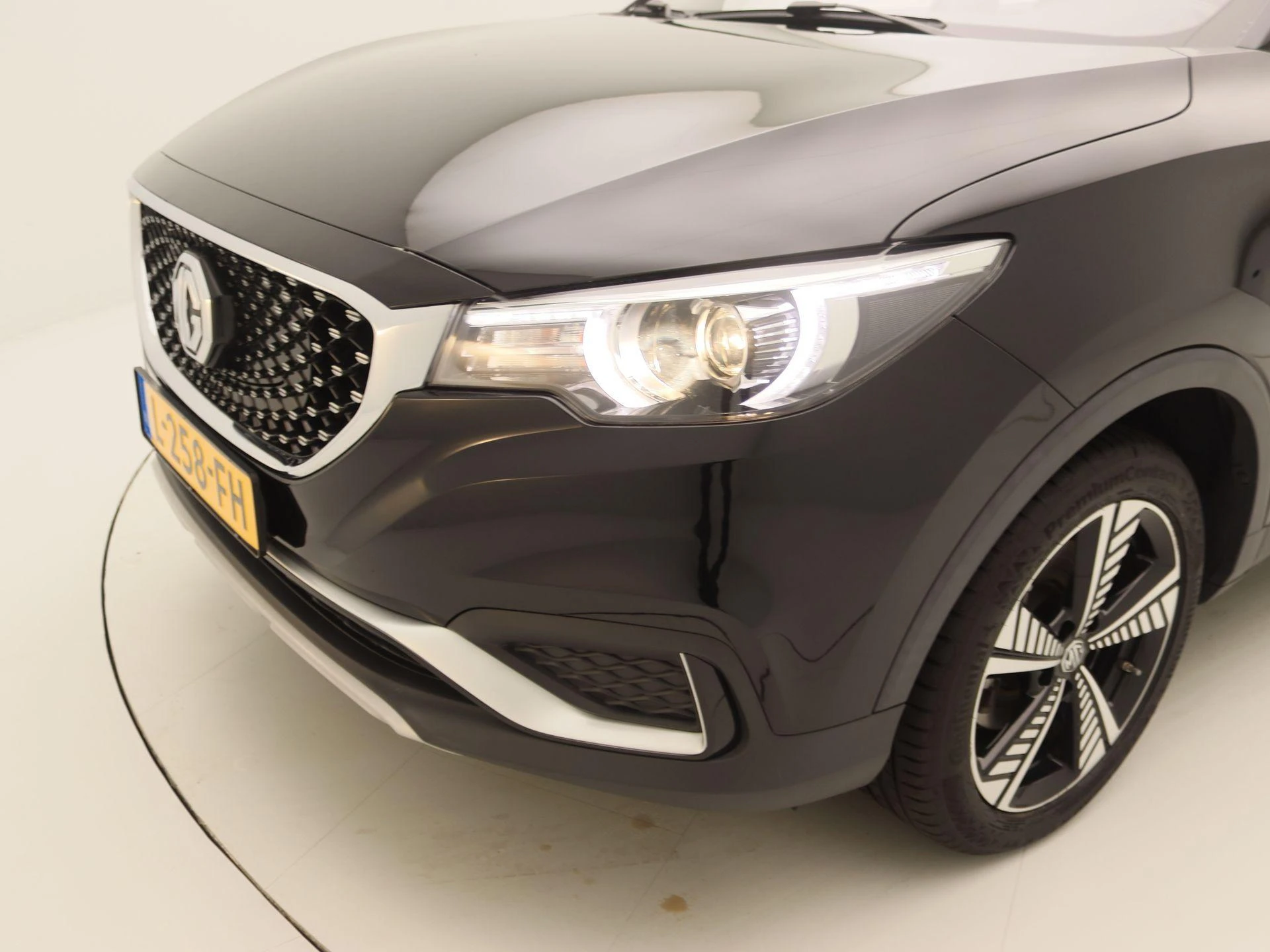 MG-ZS EV-image-15