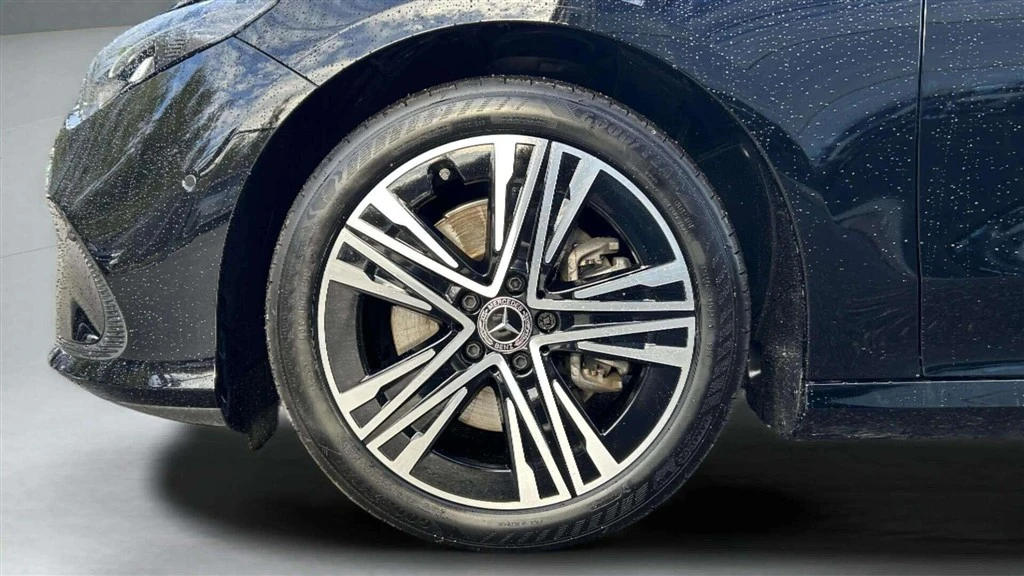 Mercedes-Benz-CLA-image-8