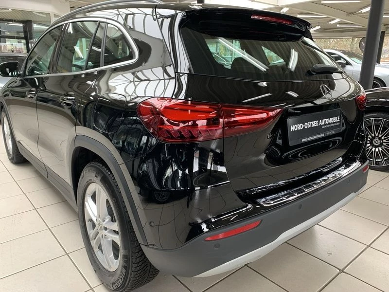 Mercedes-Benz GLA 200 ADV AHK LED SPUR SHZ DCT KAMERA NAVI