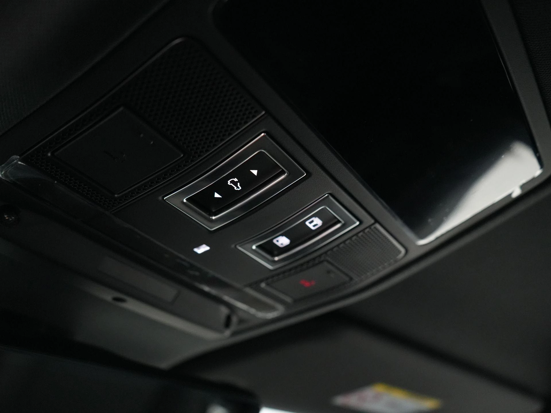 Land Rover-Defender-image-19