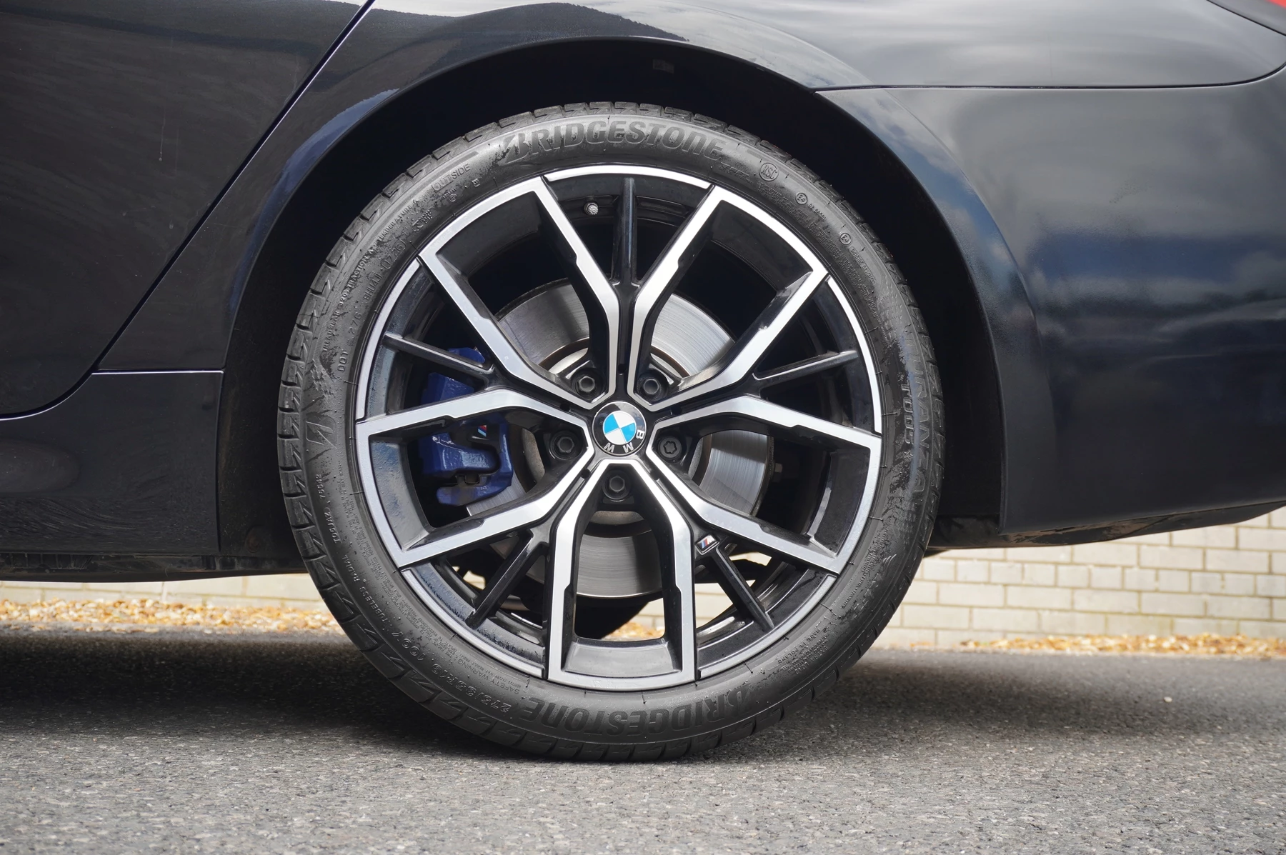 BMW-5 Series-image-17