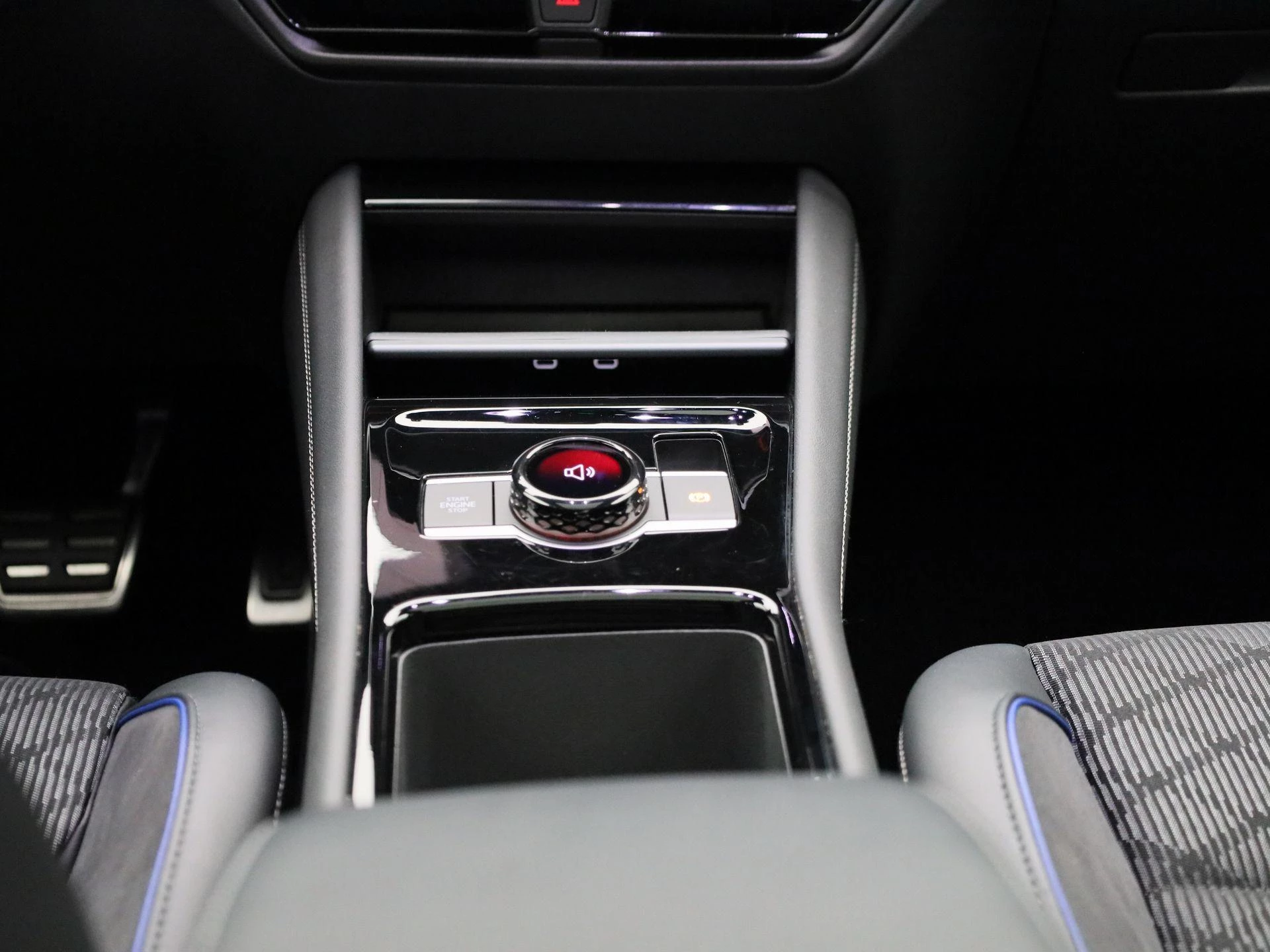 Volkswagen Tayron 1.5 eHybrid R-Line Edition 204 PK|