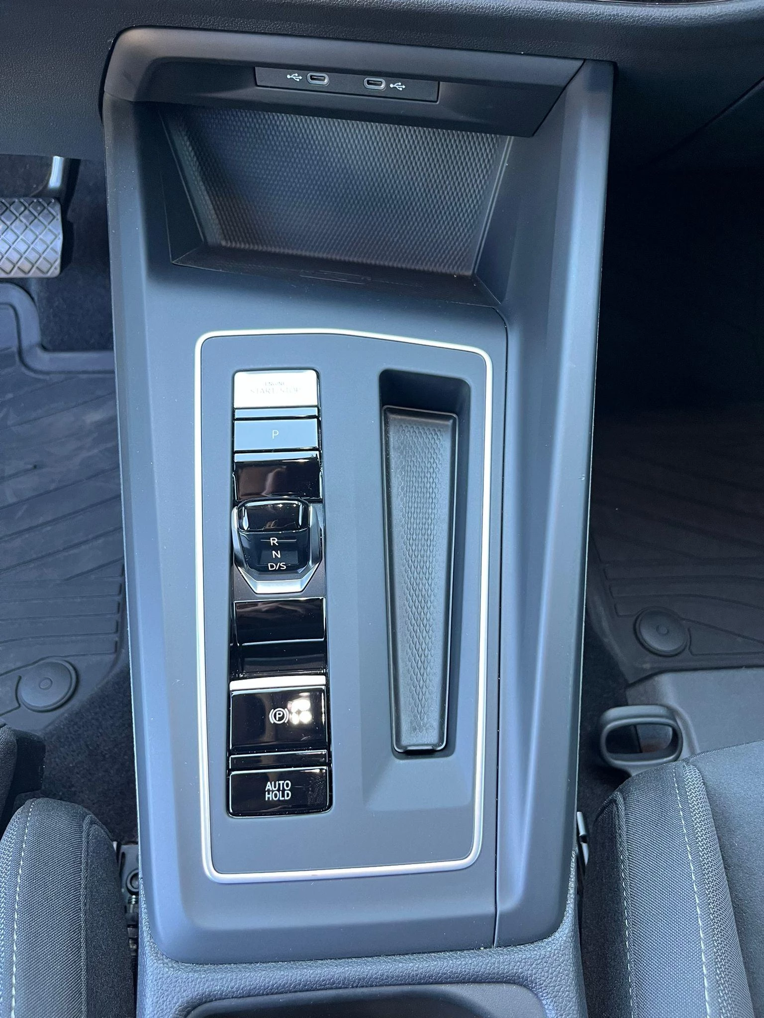 Volkswagen-Golf-image-16