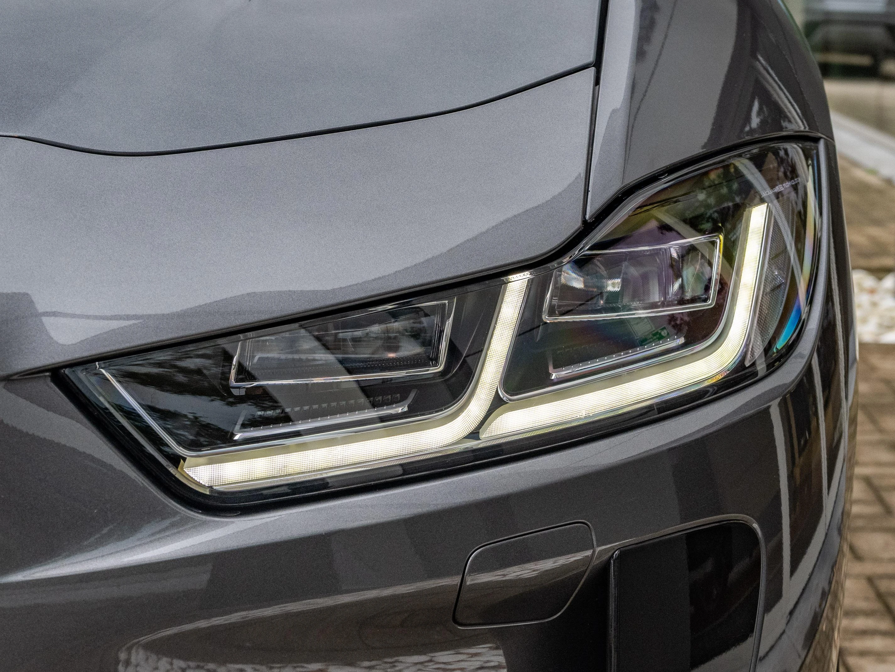 Jaguar-I-PACE-image-23