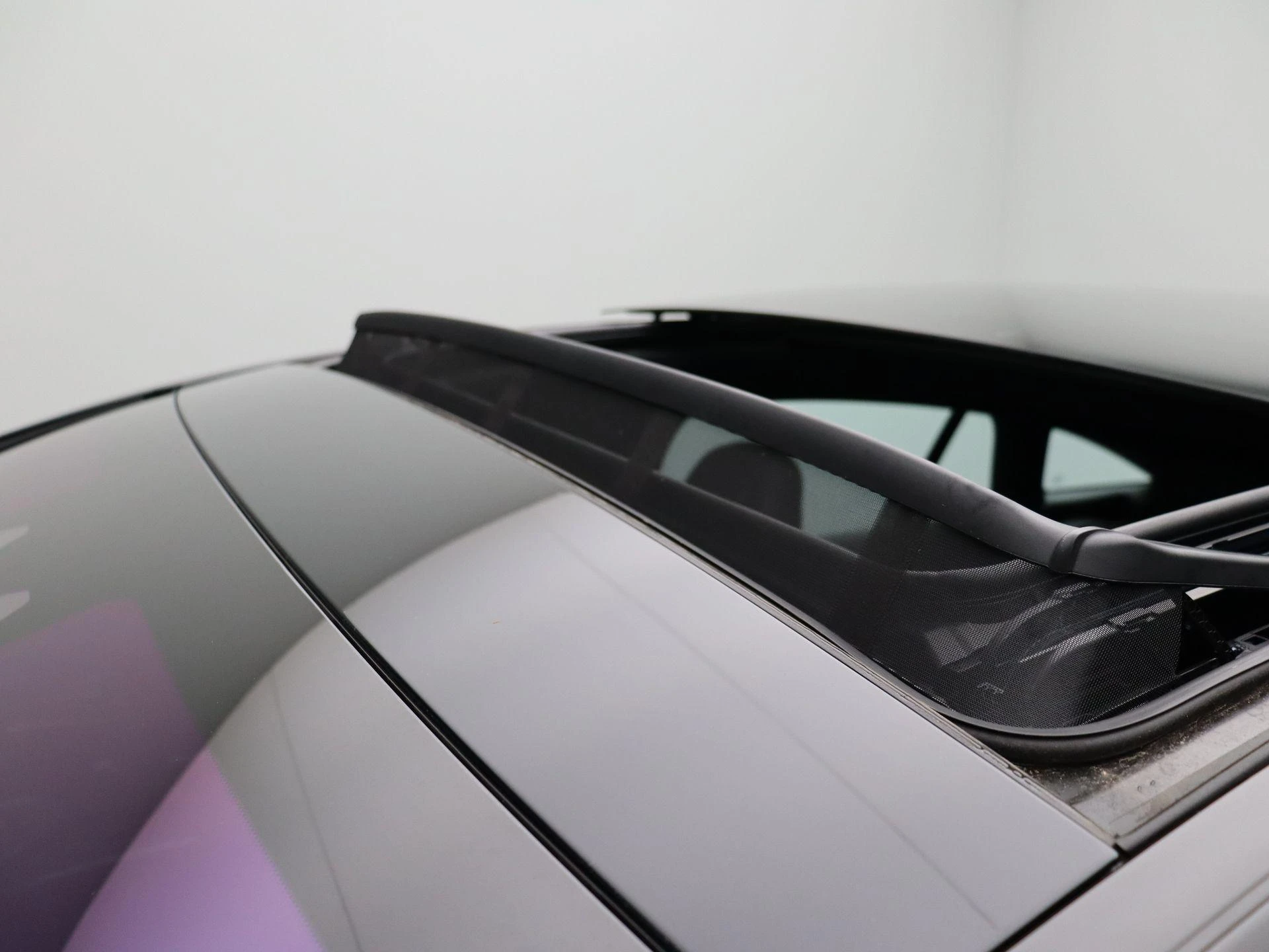 Mercedes-Benz-EQS-image-14