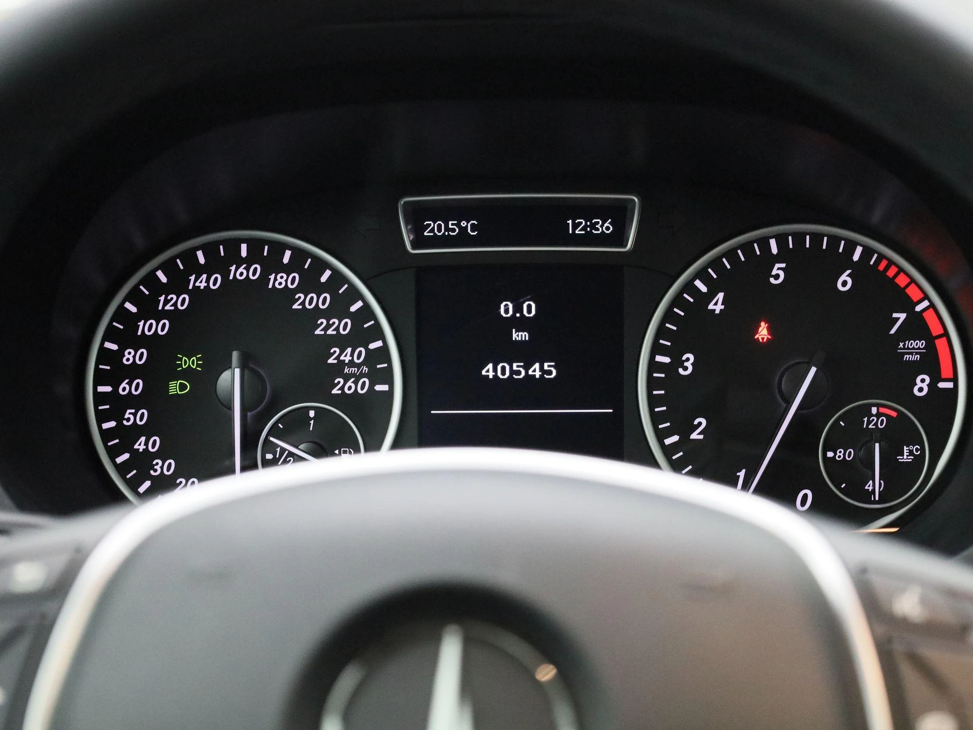 Mercedes-Benz-B-Klasse-image-7