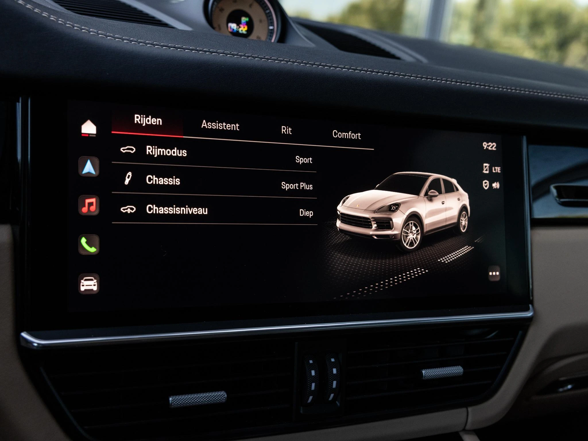 Porsche-Cayenne-image-21