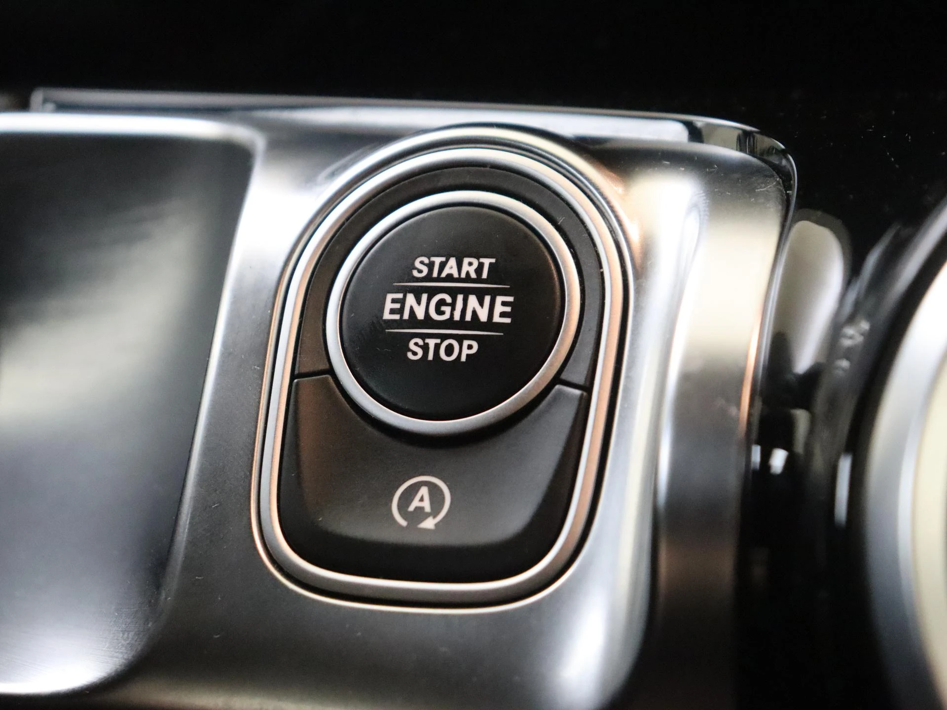 Mercedes-Benz-GLB-image-20